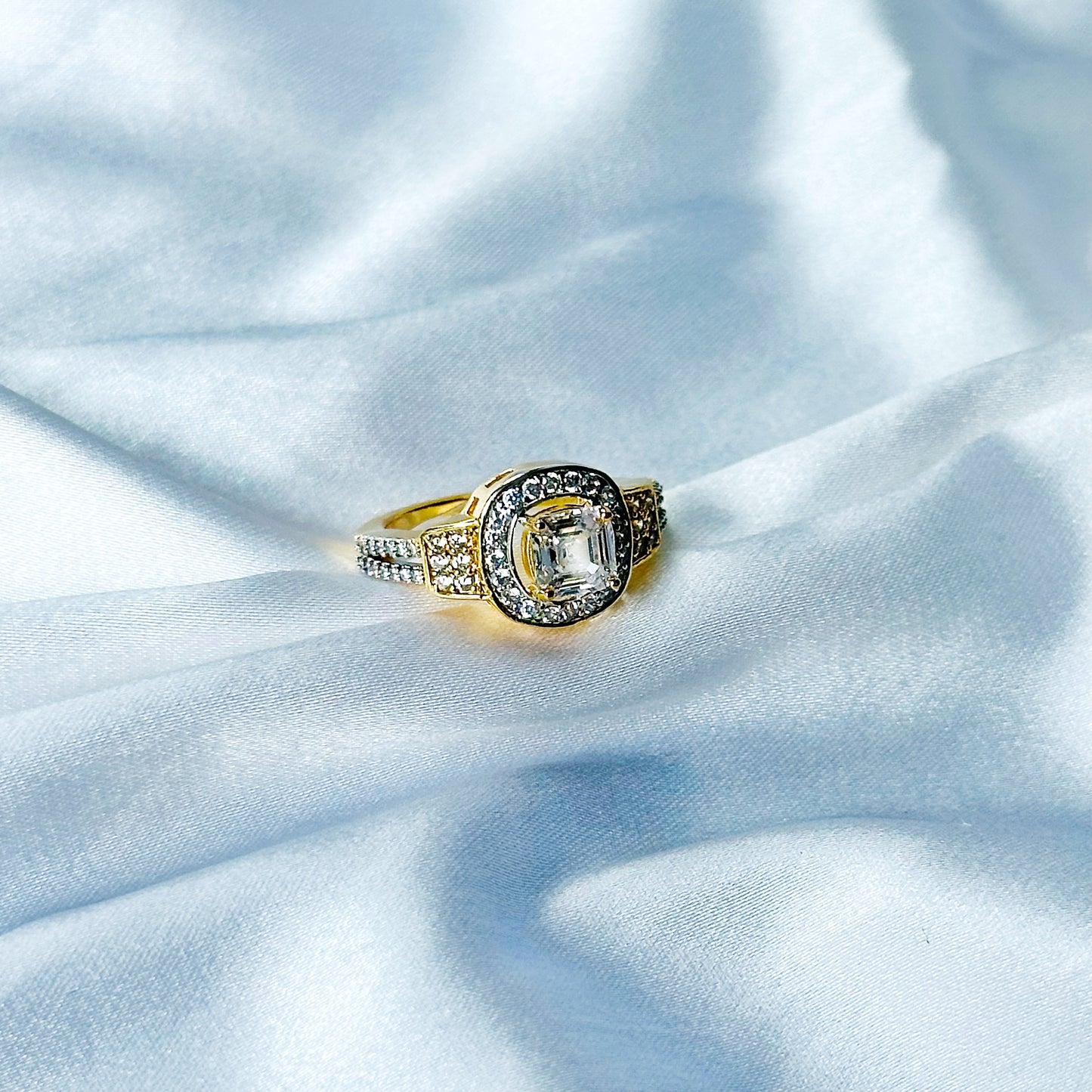 Solitaire Cubic Zircon American Diamond Gold/Silver Plated Adjustable Ring