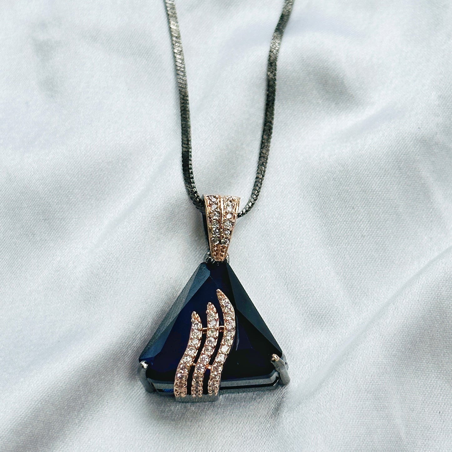 Blue Sapphire Cubic Zircon American Diamond Victorian Plated Pendant Set