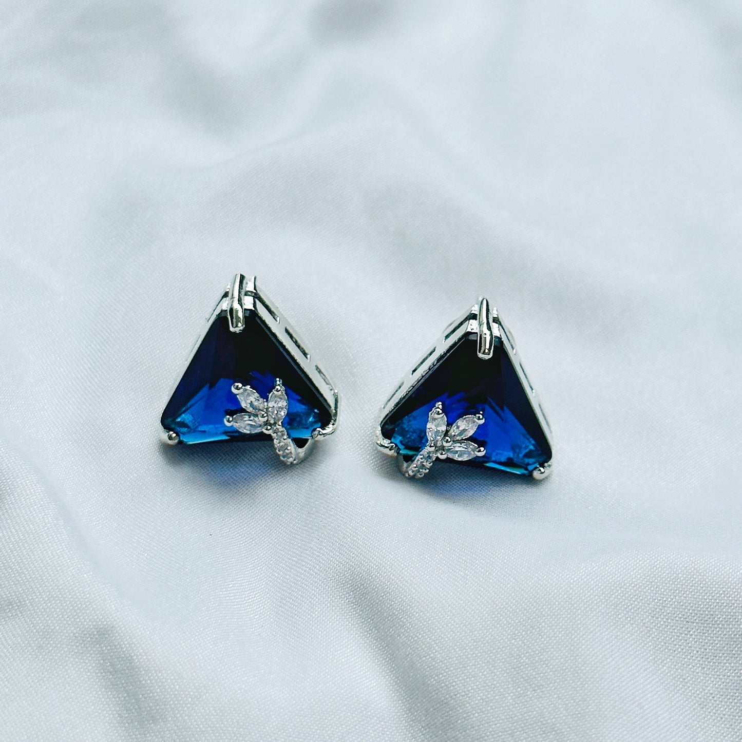 Blue Sapphire Cubic Zircon American Diamond Silver Plated Pendant Set
