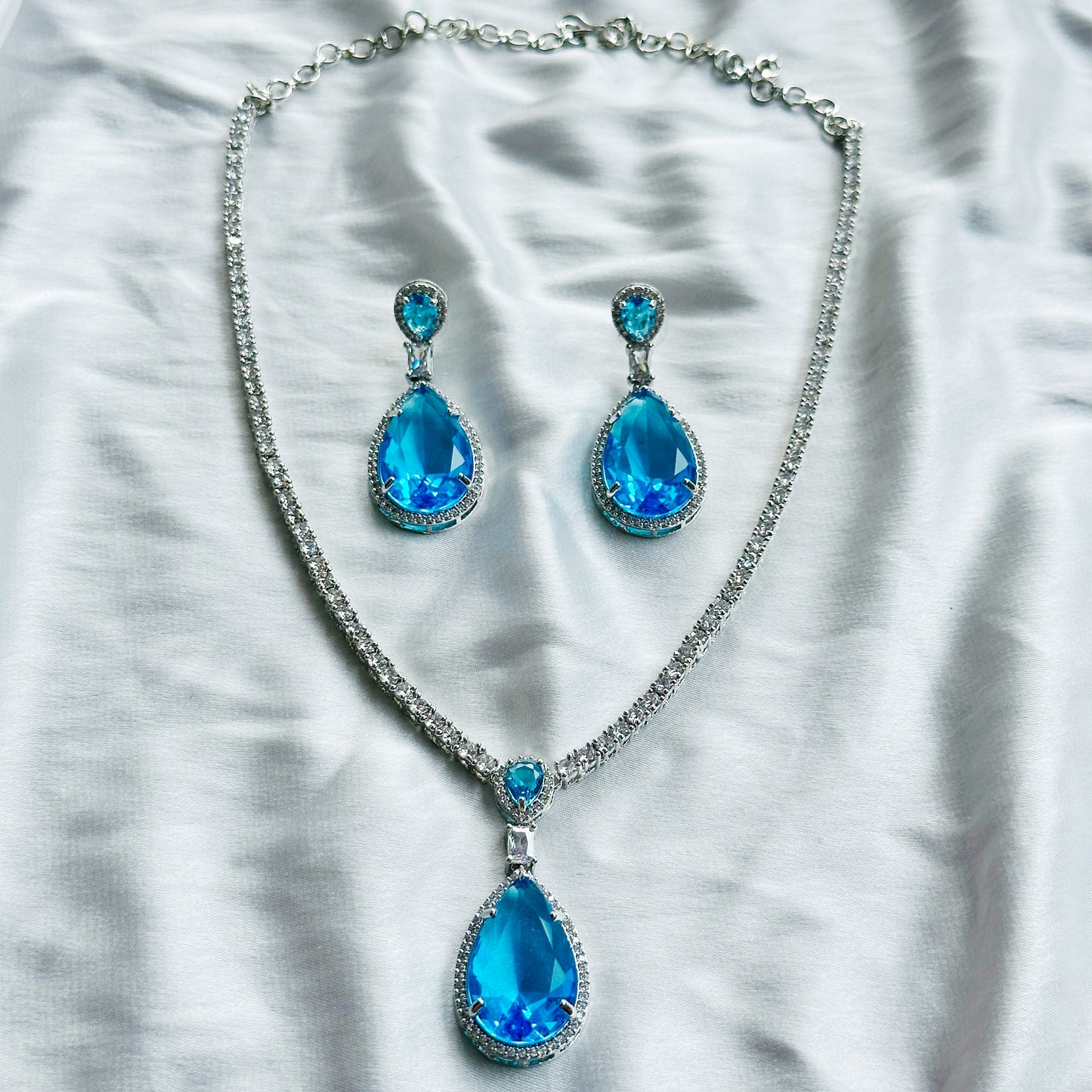 Aqua Blue Sapphire Cubic Zircon Stone American Diamond Silver Plated Necklace Set