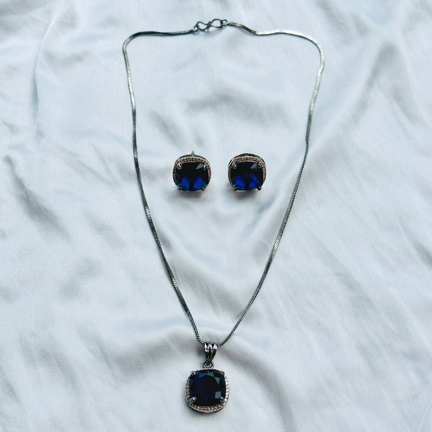 Blue Sapphire Cubic Zircon American Diamond Victorian Plated Pendant Set