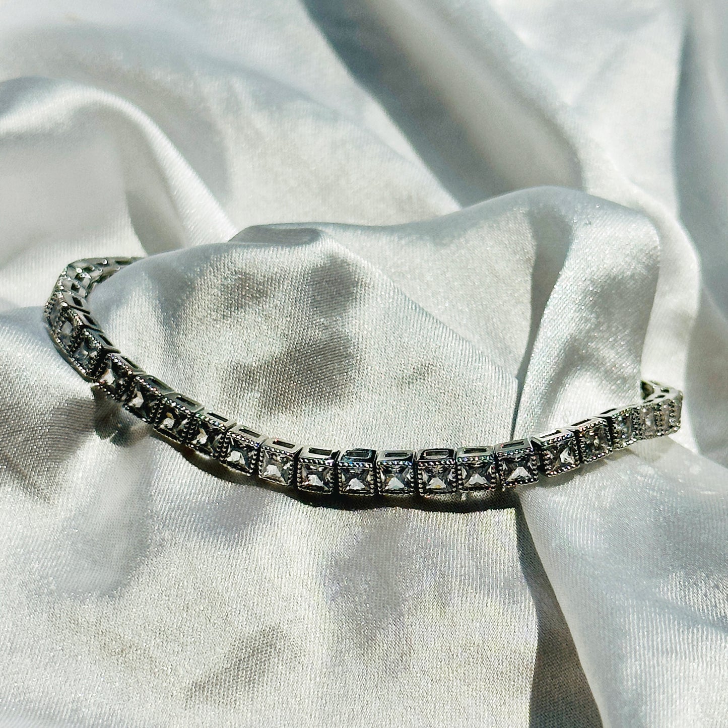 Solitaire Cubic Zirconia American Diamond Silver Plated Bracelet