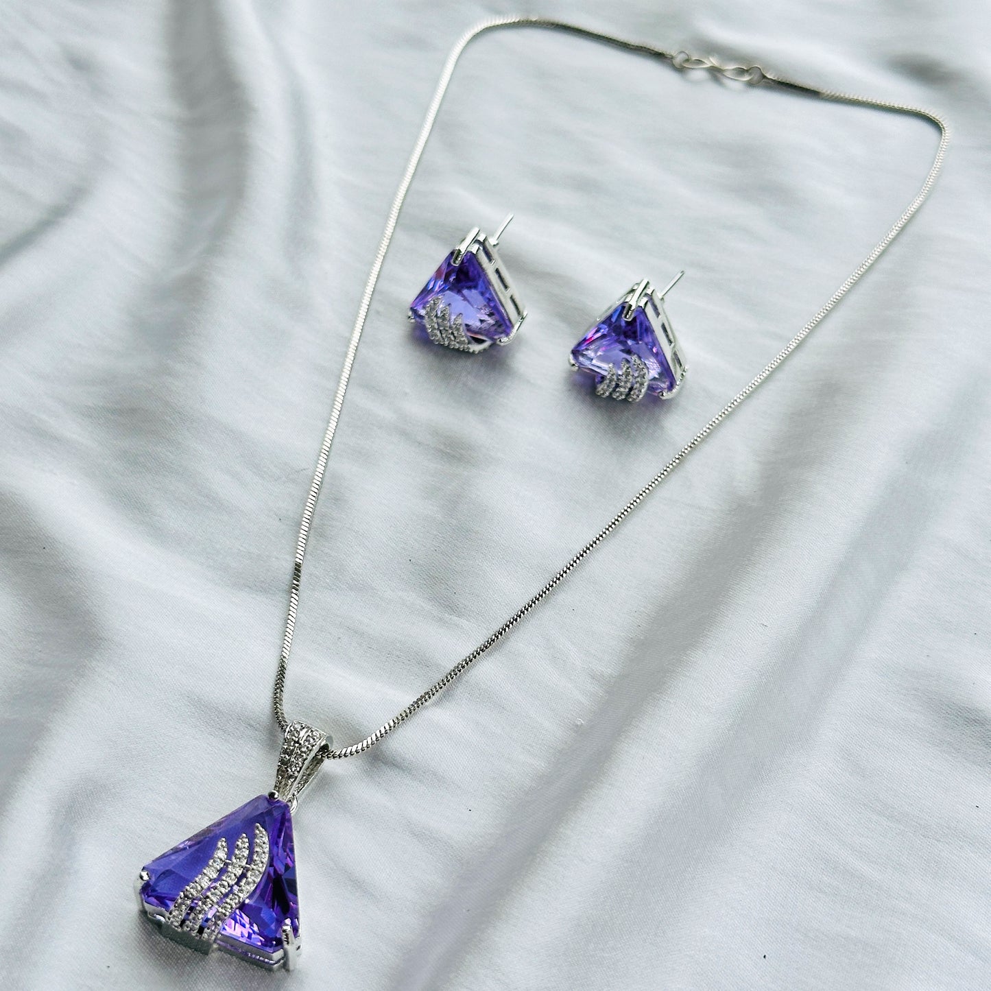 Light Amethyst Cubic Zircon American Diamond Silver Plated Pendant Set
