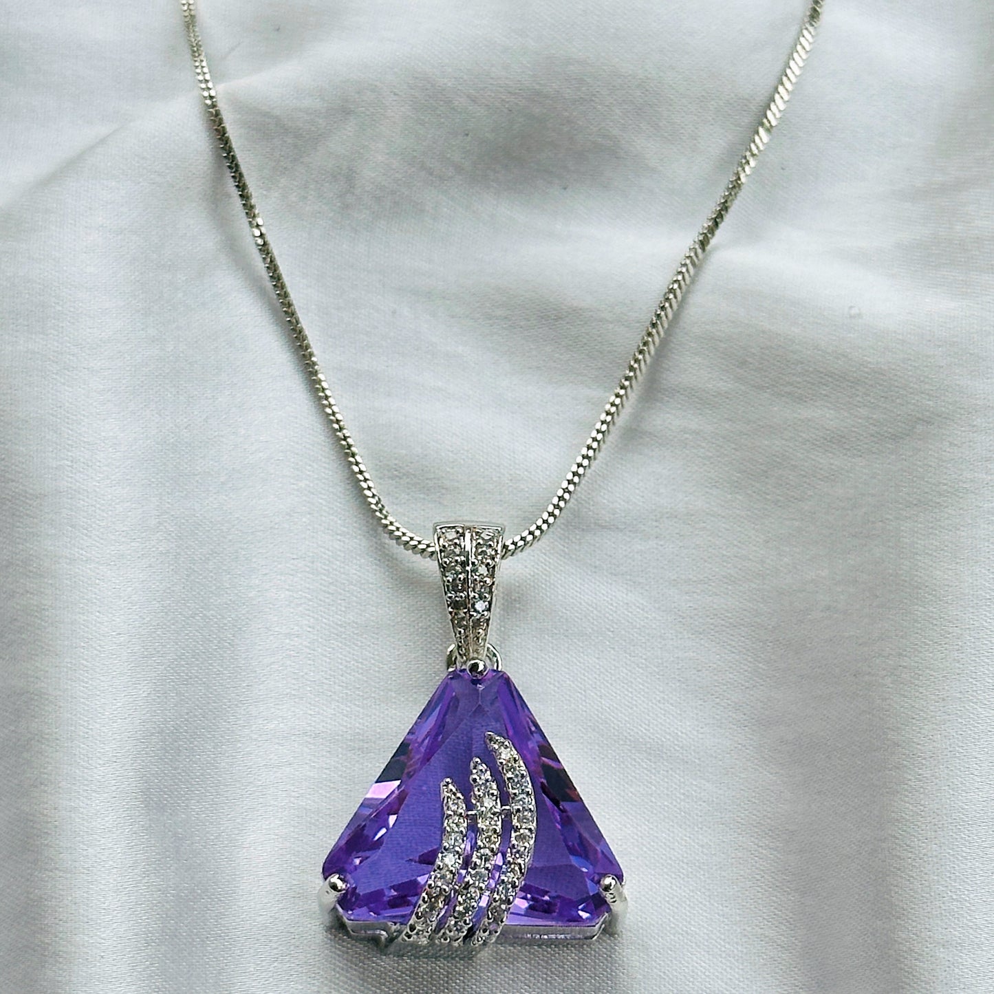 Light Amethyst Cubic Zircon American Diamond Silver Plated Pendant Set