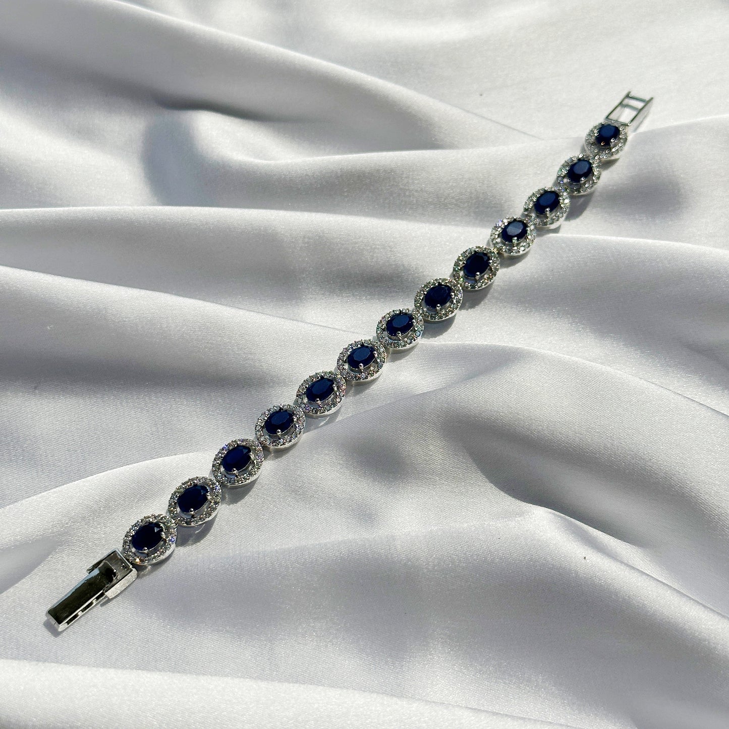 Blue Sapphire Cubic Zircon Stone American Diamond Silver Plated Chain Bracelet