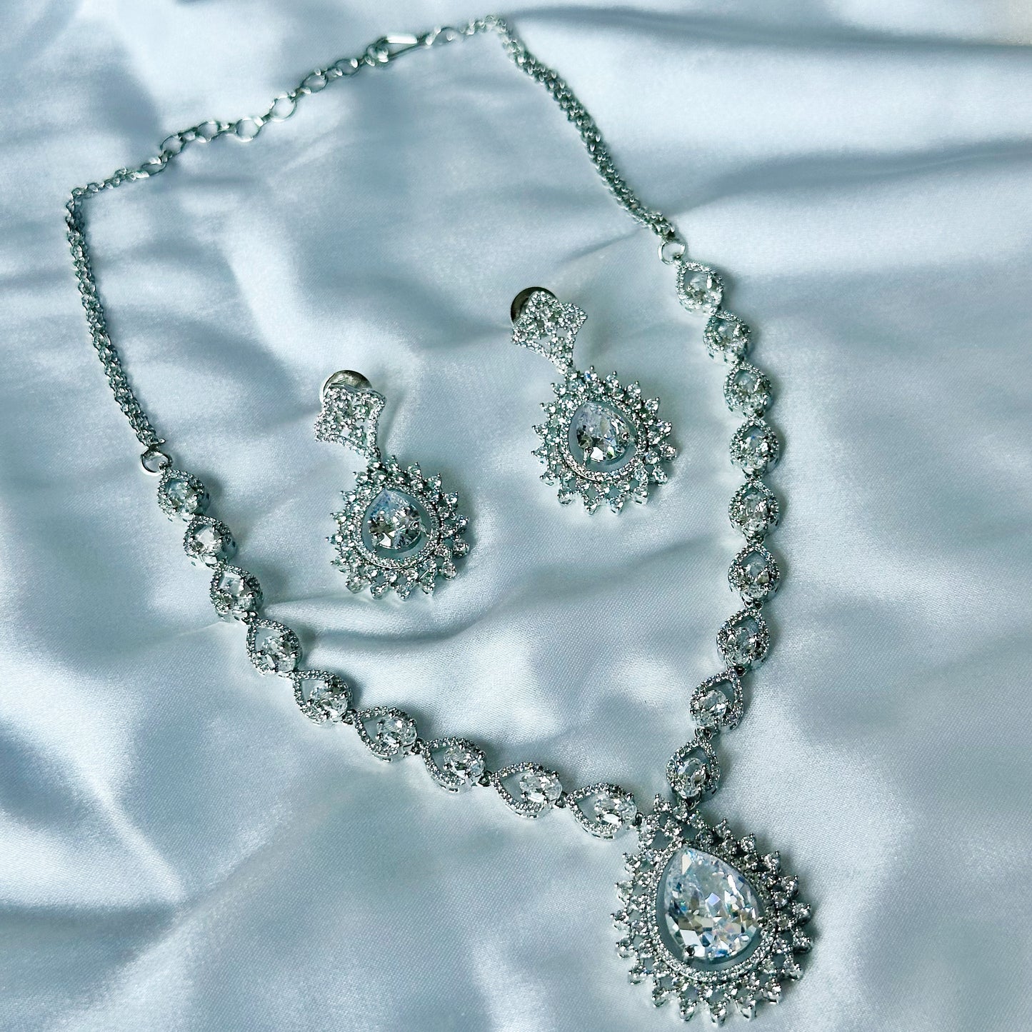 Solitaire Cubic Zircon American Diamond Silver Plated Necklace Set