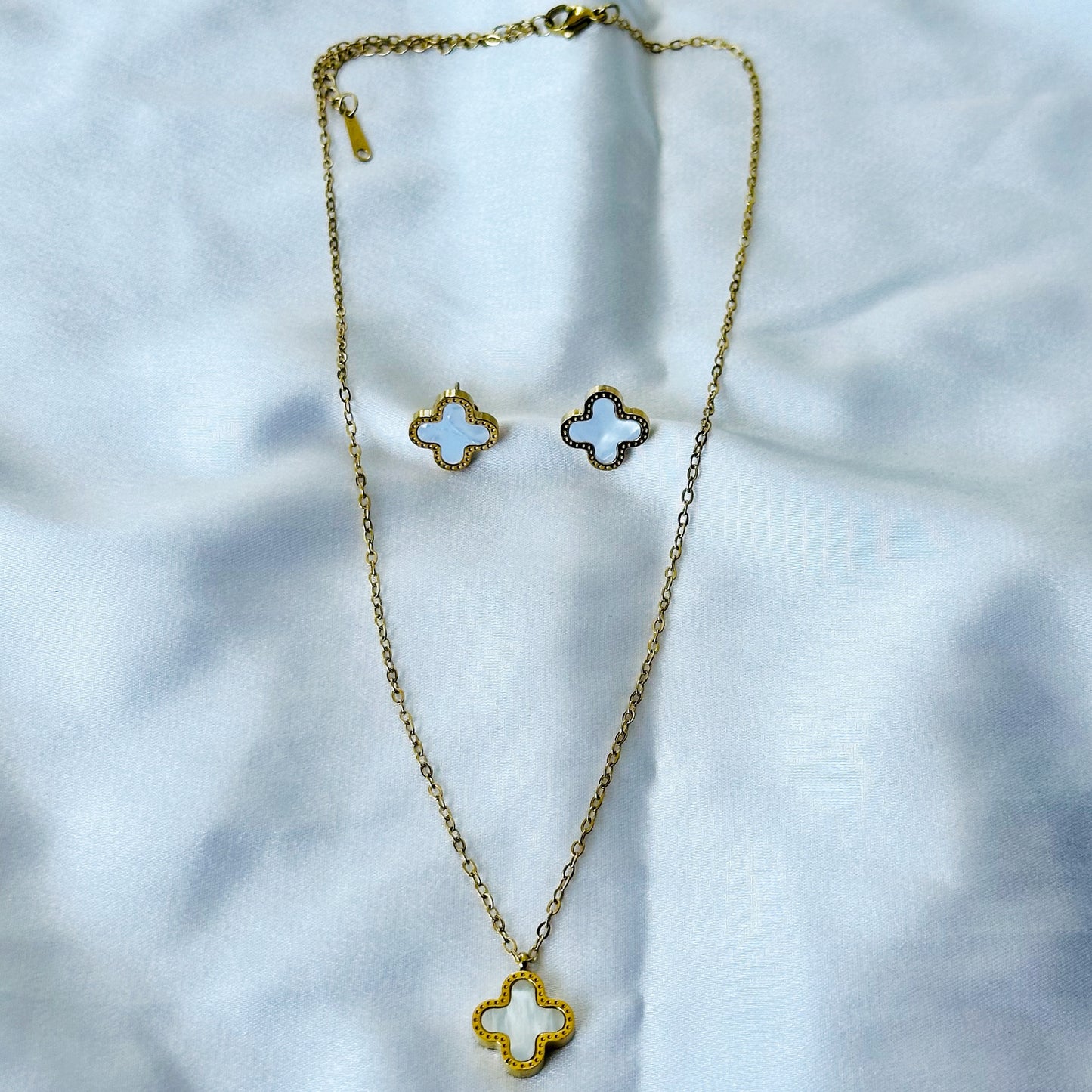 Floral Design White/Gold Plated Stainless Steel Pendant Set