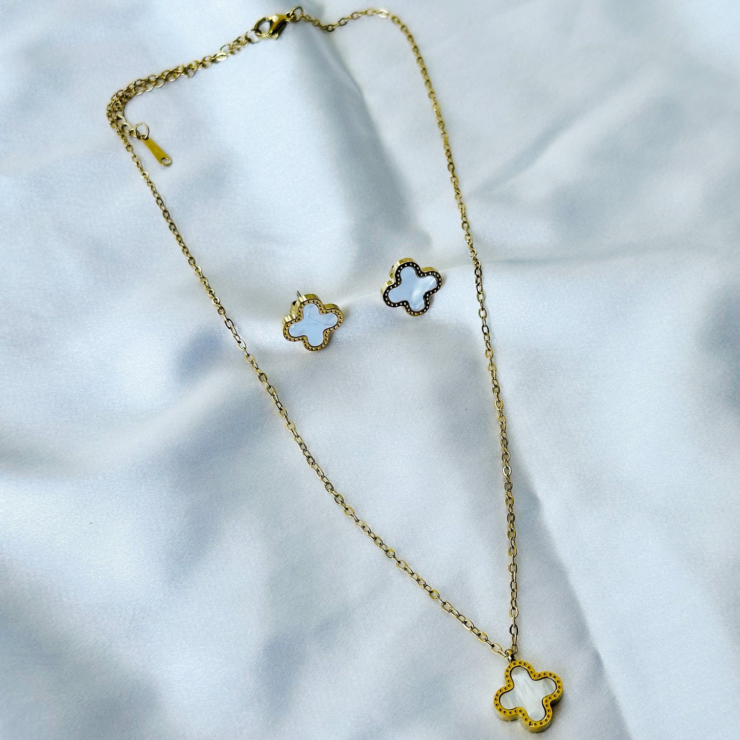 Floral Design White/Gold Plated Stainless Steel Pendant Set