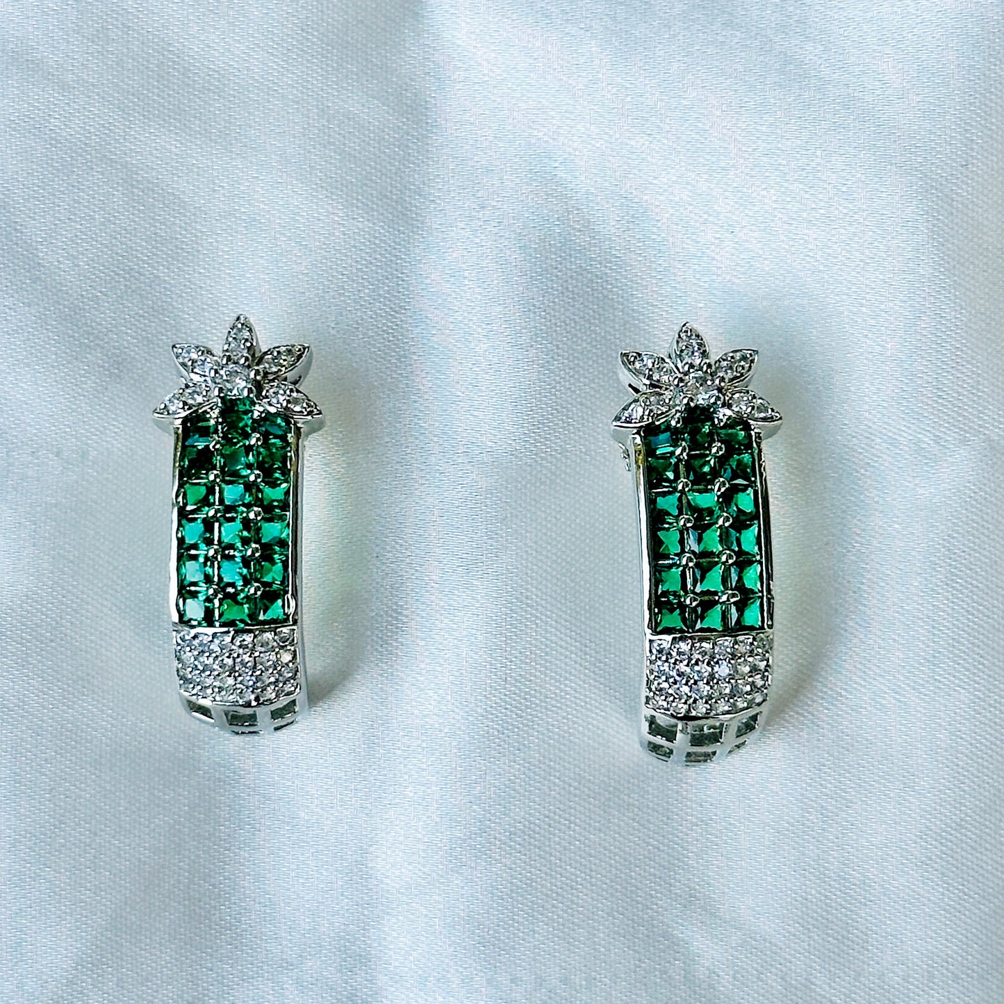 Green Emerald Cubic Zircon American Diamond Silver Plated Necklace Set