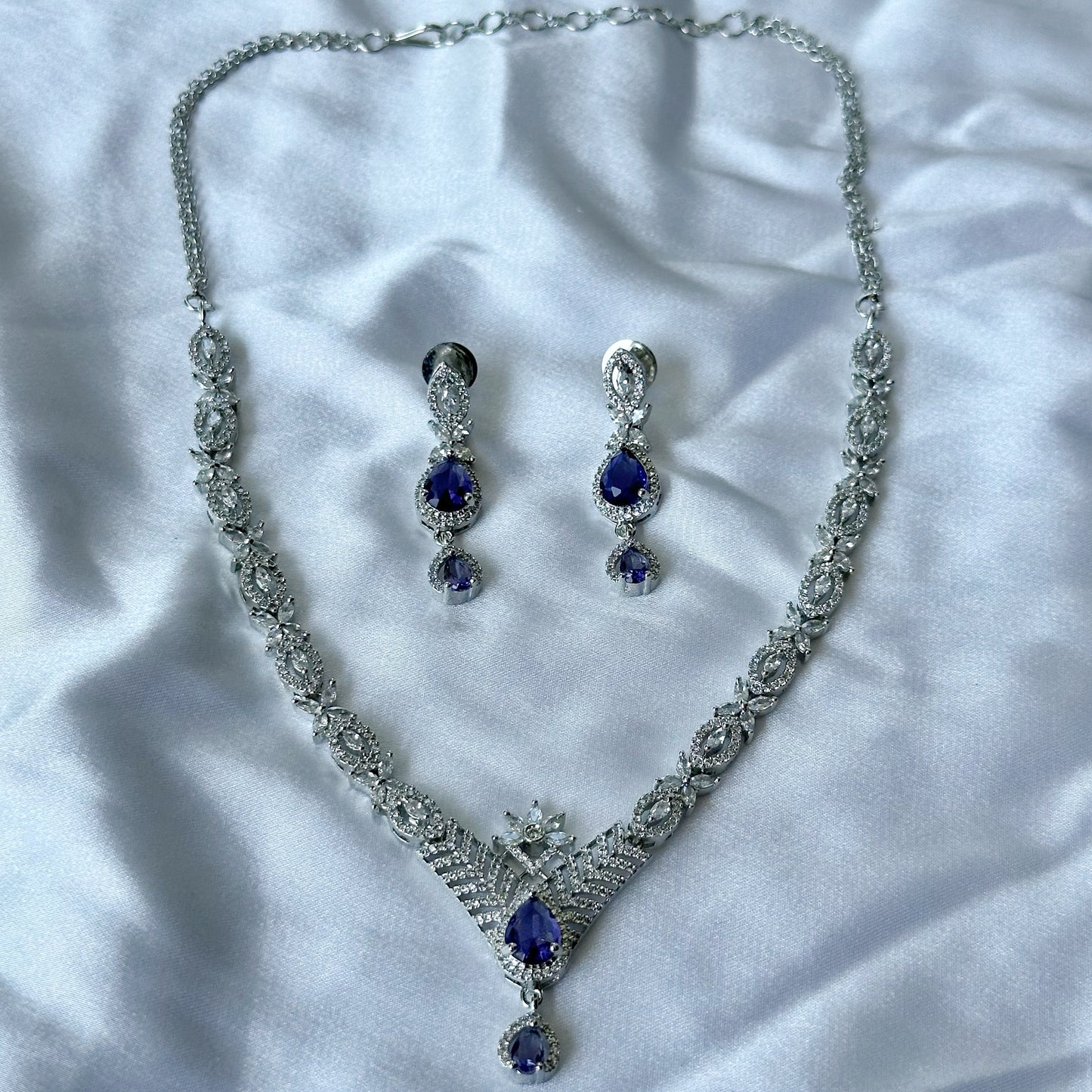 Deep Purple Amethyst Cubic Zircon Stone American Diamond Silver Plated Necklace Set