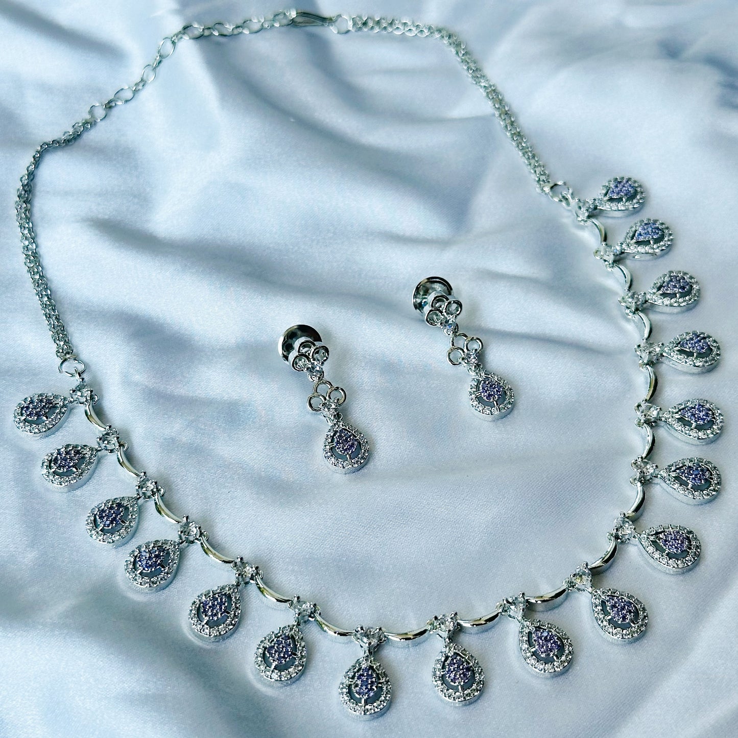 Lt Amethyst/Lilac Cubic Zircon American Diamond Silver Plated Necklace Set