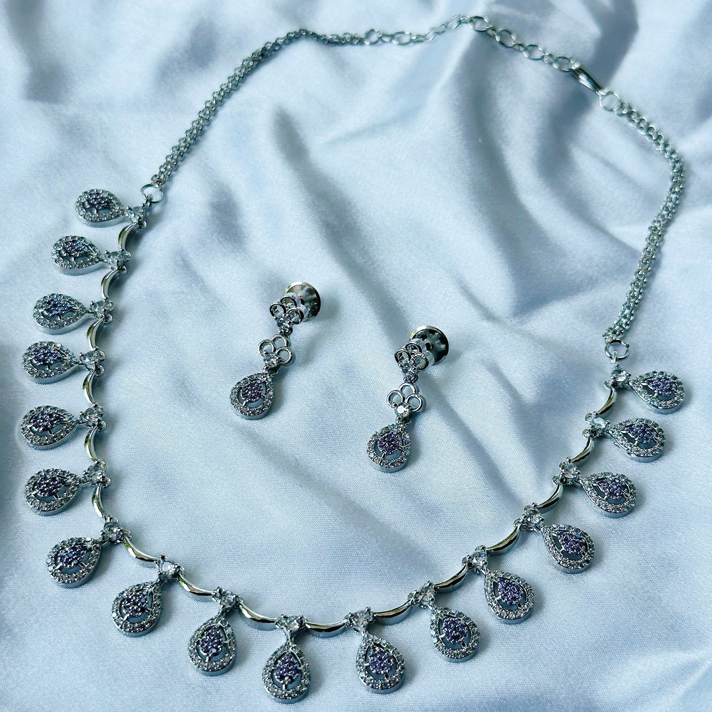 Lt Amethyst/Lilac Cubic Zircon American Diamond Silver Plated Necklace Set