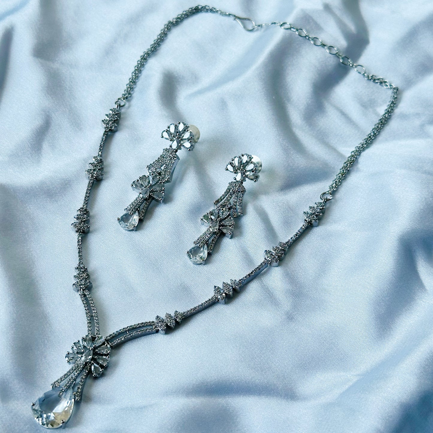Solitaire Cubic Zircon American Diamond Silver Plated Necklace Set