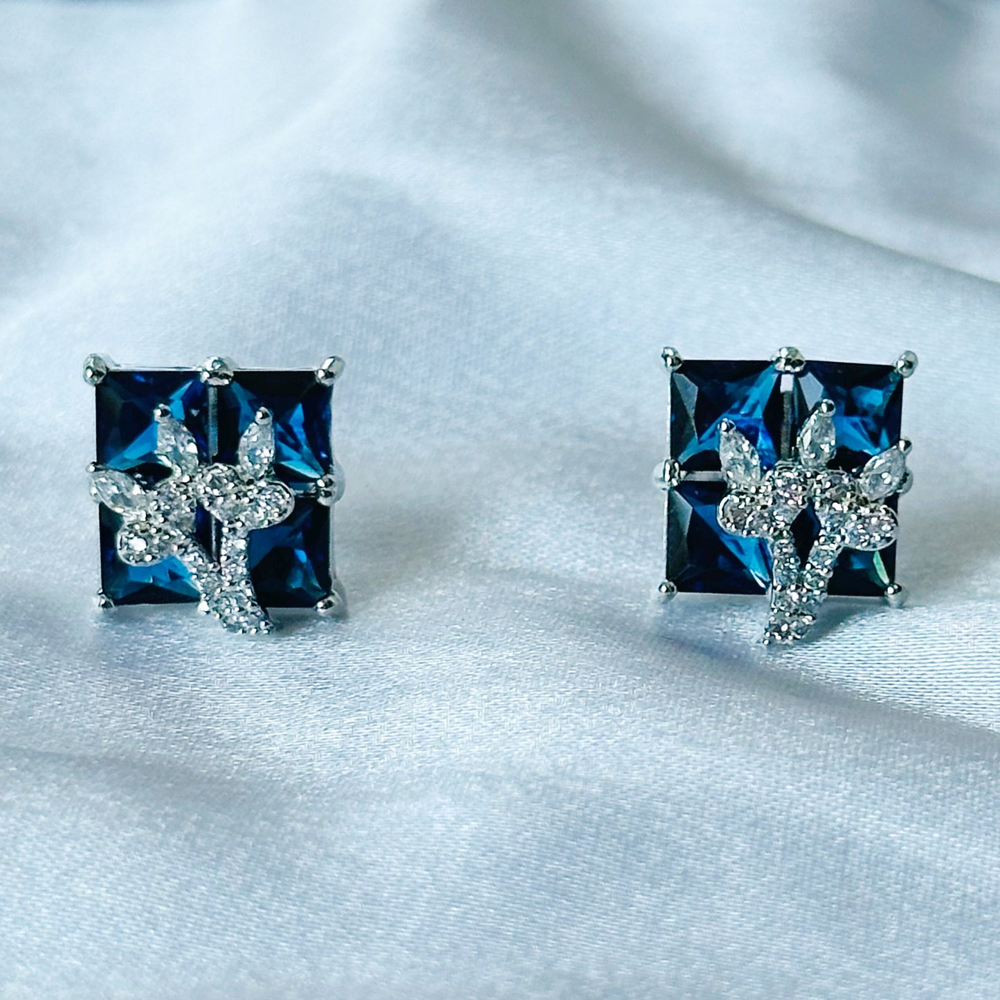 Blue Sapphire Cubic Zircon American Diamond Silver Plated Pendant Set