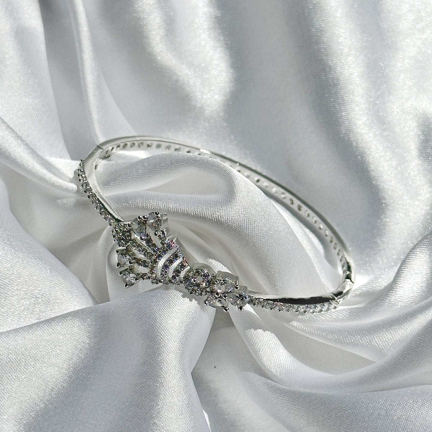 American Diamond Crown Design Silver Plated Bangle Bracelet