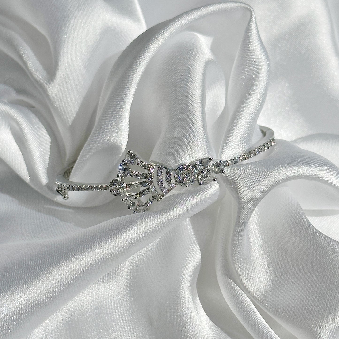American Diamond Crown Design Silver Plated Bangle Bracelet