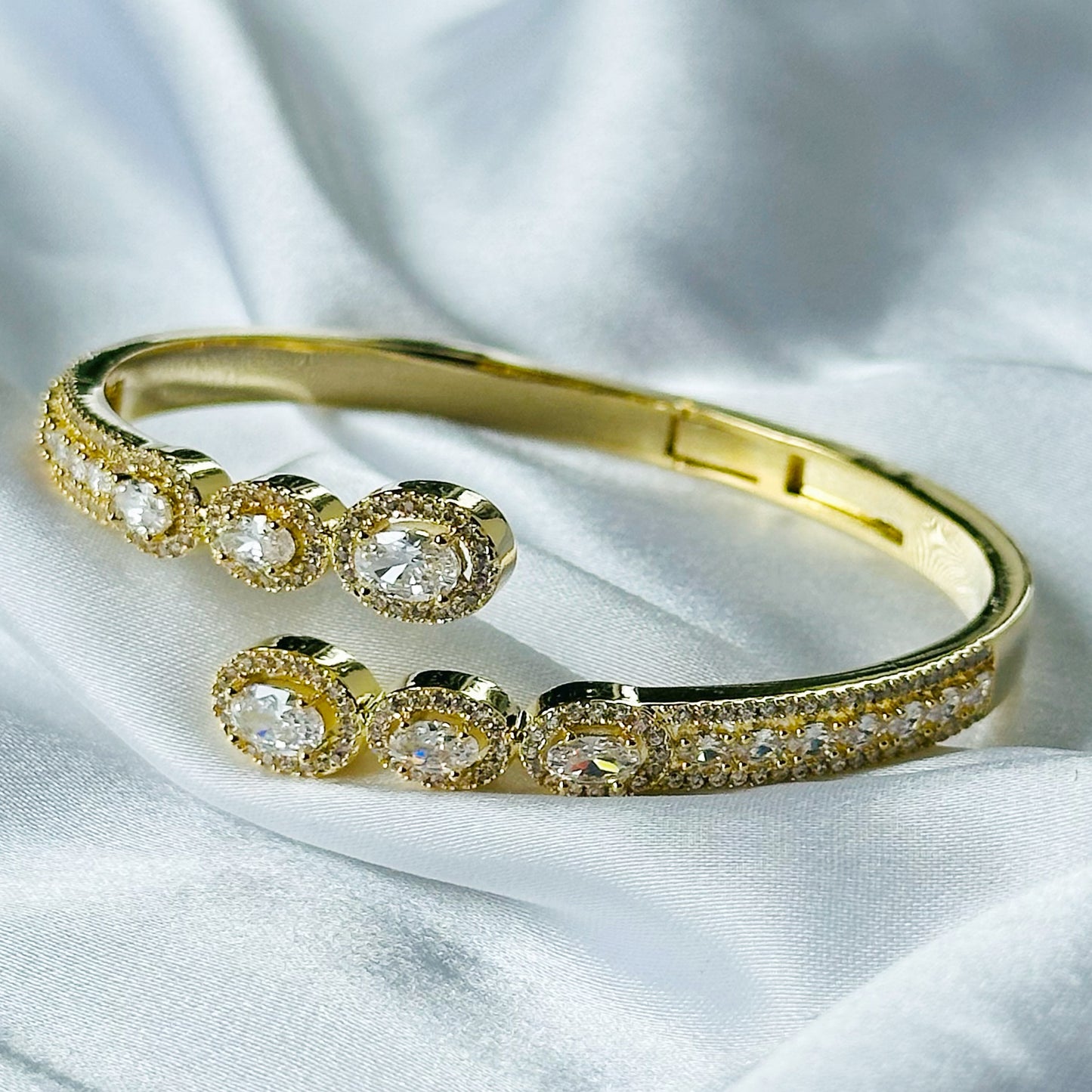 Solitaire Cubic Zirconia American Diamond Gold Plated Bangle Bracelet