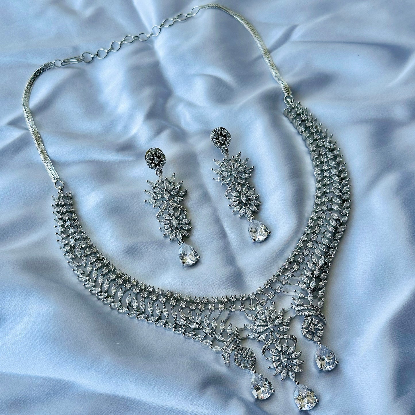 Solitaire Cubic Zircon American Diamond Silver Plated Necklace Set
