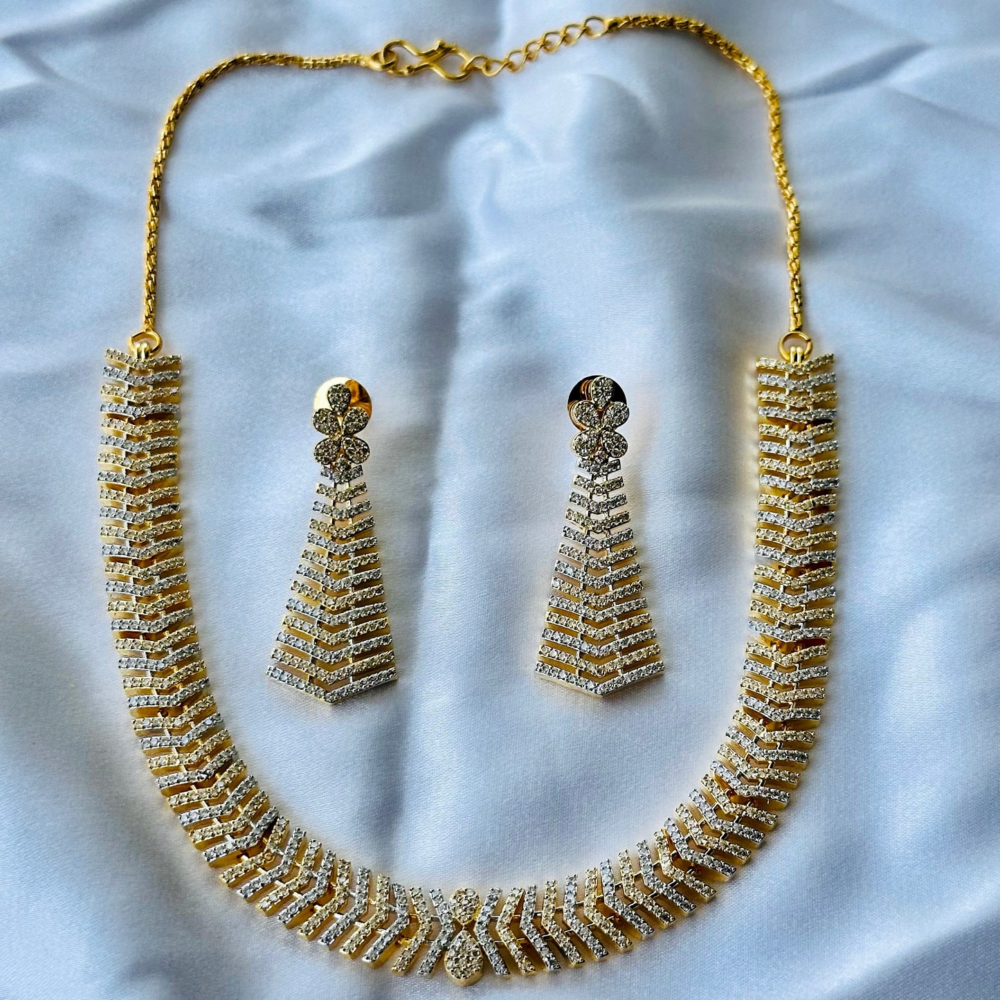 Solitaire Cubic Zircon American Diamond Gold Plated Necklace Set