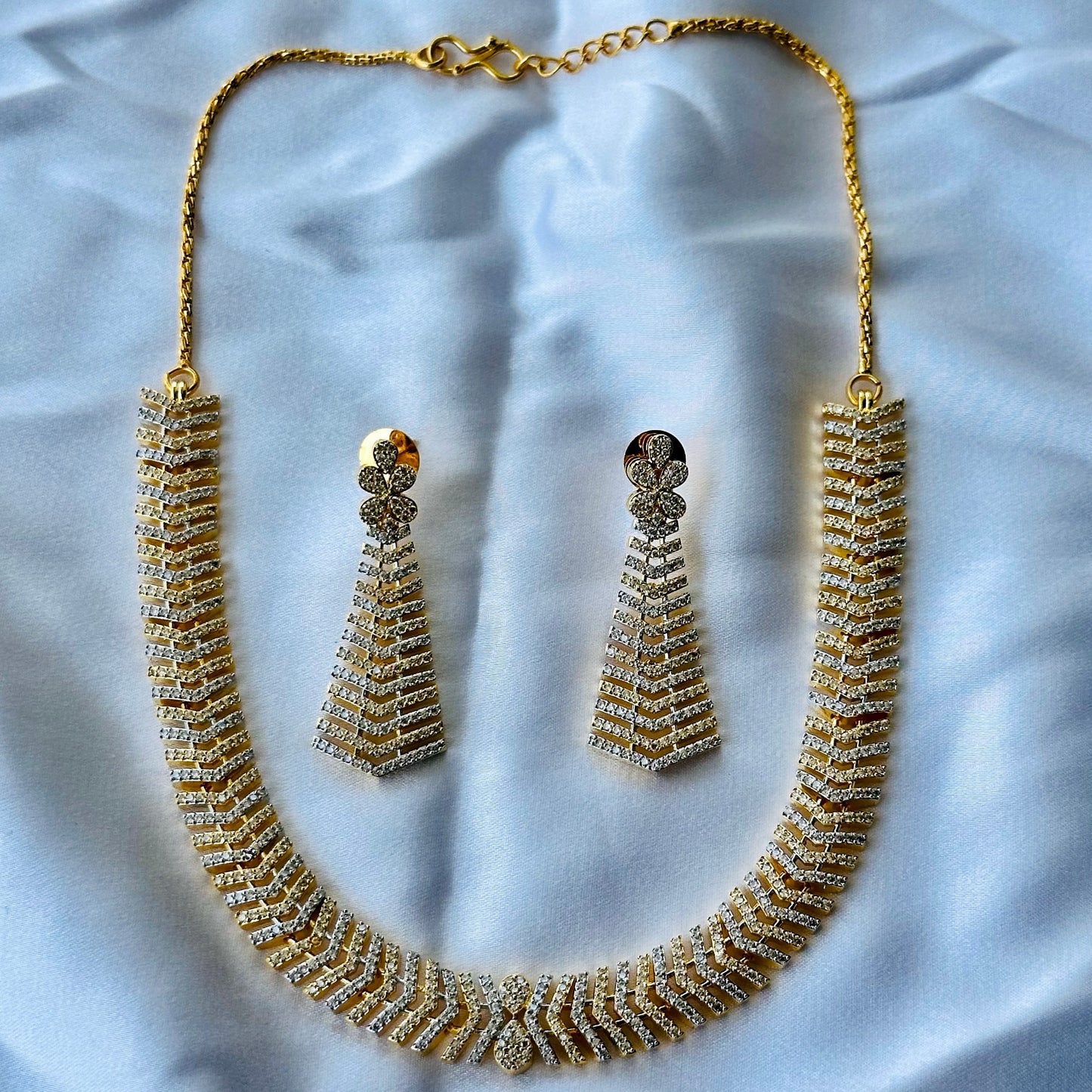 Solitaire Cubic Zircon American Diamond Gold Plated Necklace Set
