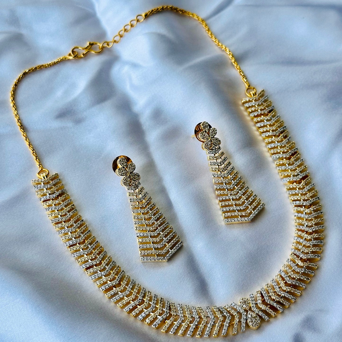 Solitaire Cubic Zircon American Diamond Gold Plated Necklace Set