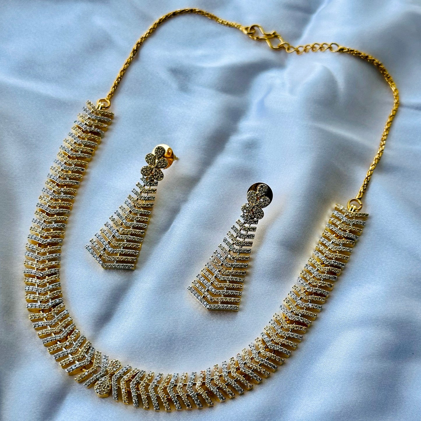 Solitaire Cubic Zircon American Diamond Gold Plated Necklace Set