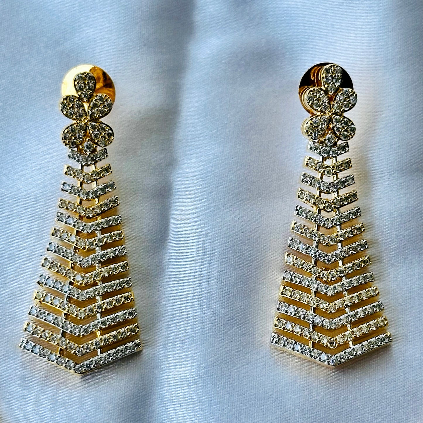 Solitaire Cubic Zircon American Diamond Gold Plated Necklace Set