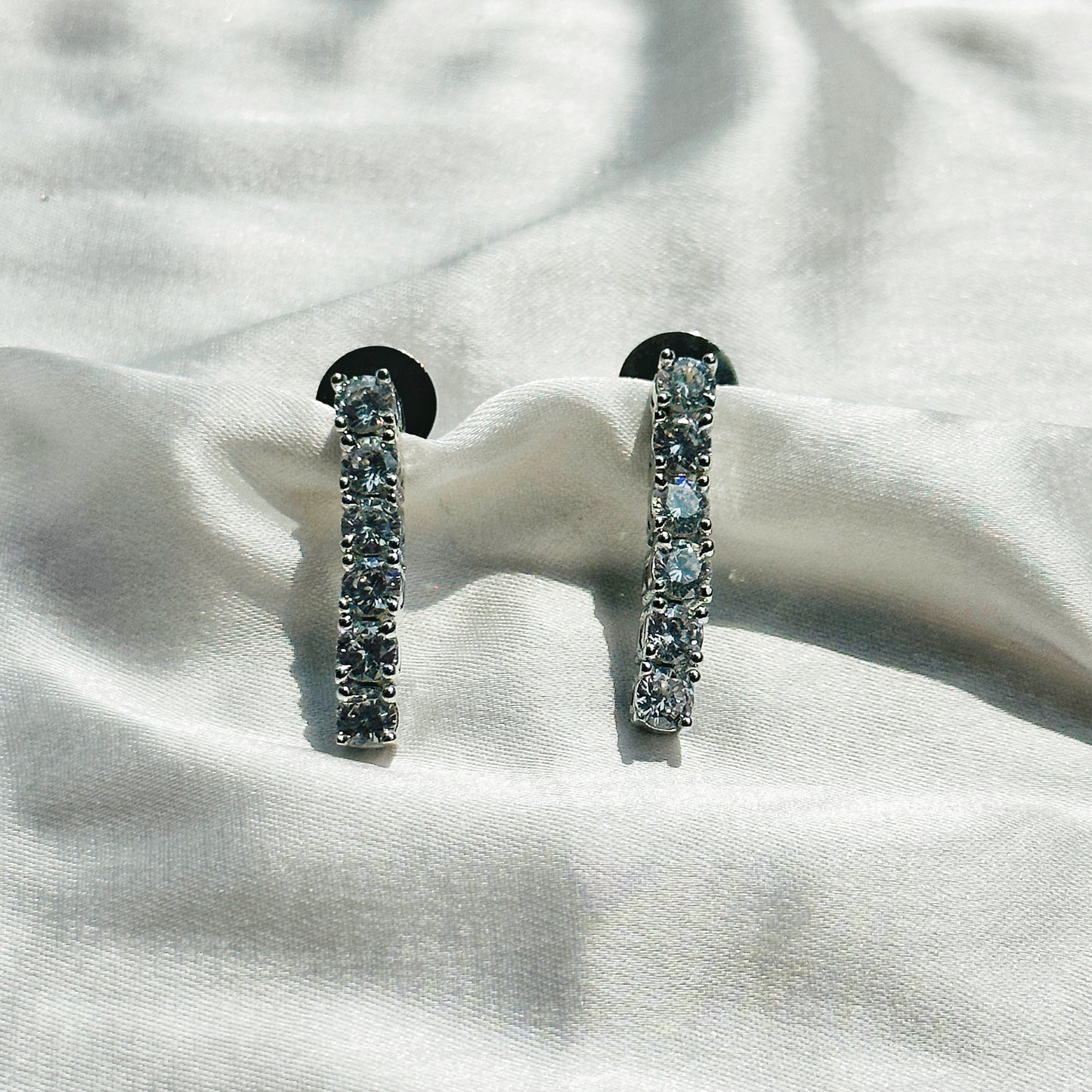 Solitaire Cubic Zircon American Diamond Silver Plated Necklace Set