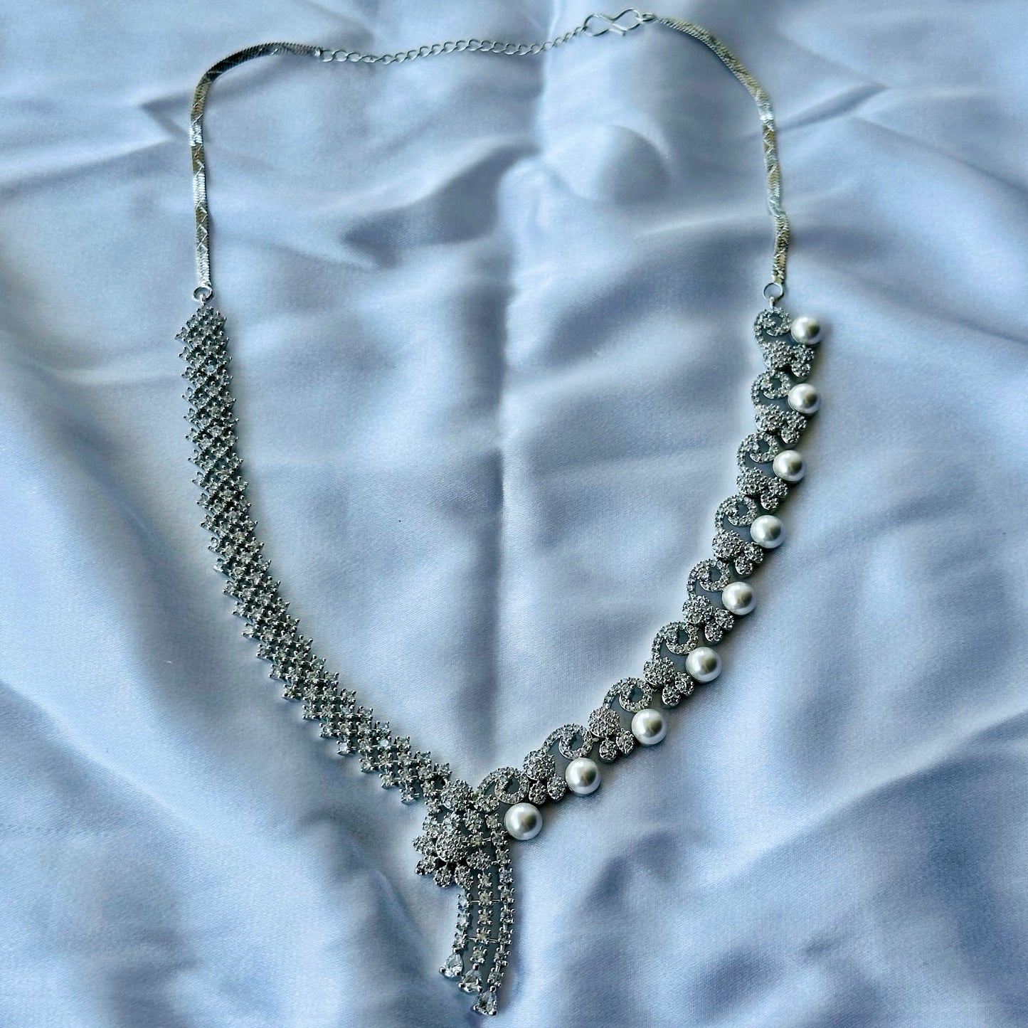 Solitaire Cubic Zircon American Diamond Pearl Studded Silver Plated Necklace Set