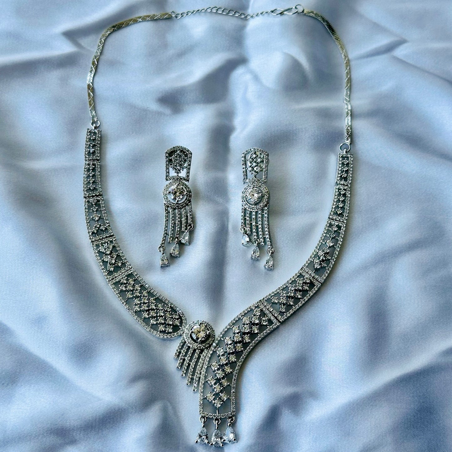 Solitaire Cubic Zircon American Diamond Silver Plated Necklace Set
