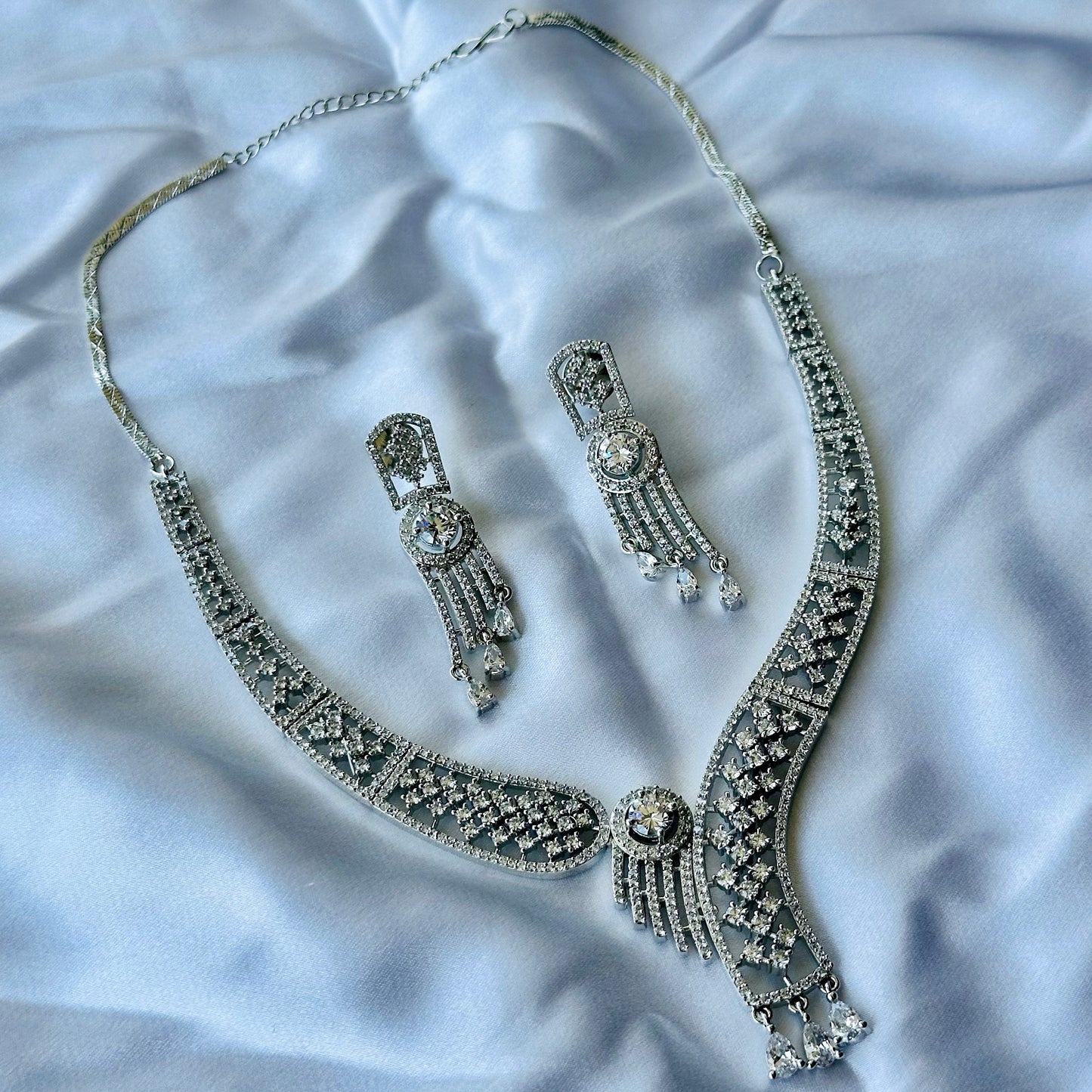 Solitaire Cubic Zircon American Diamond Silver Plated Necklace Set