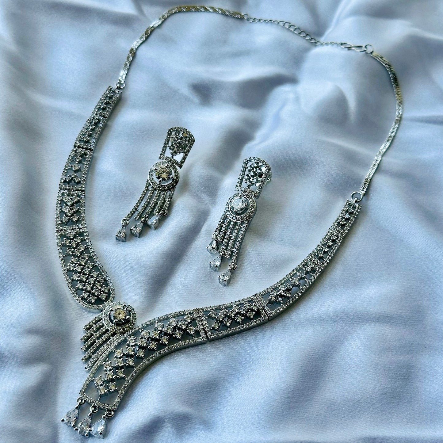 Solitaire Cubic Zircon American Diamond Silver Plated Necklace Set