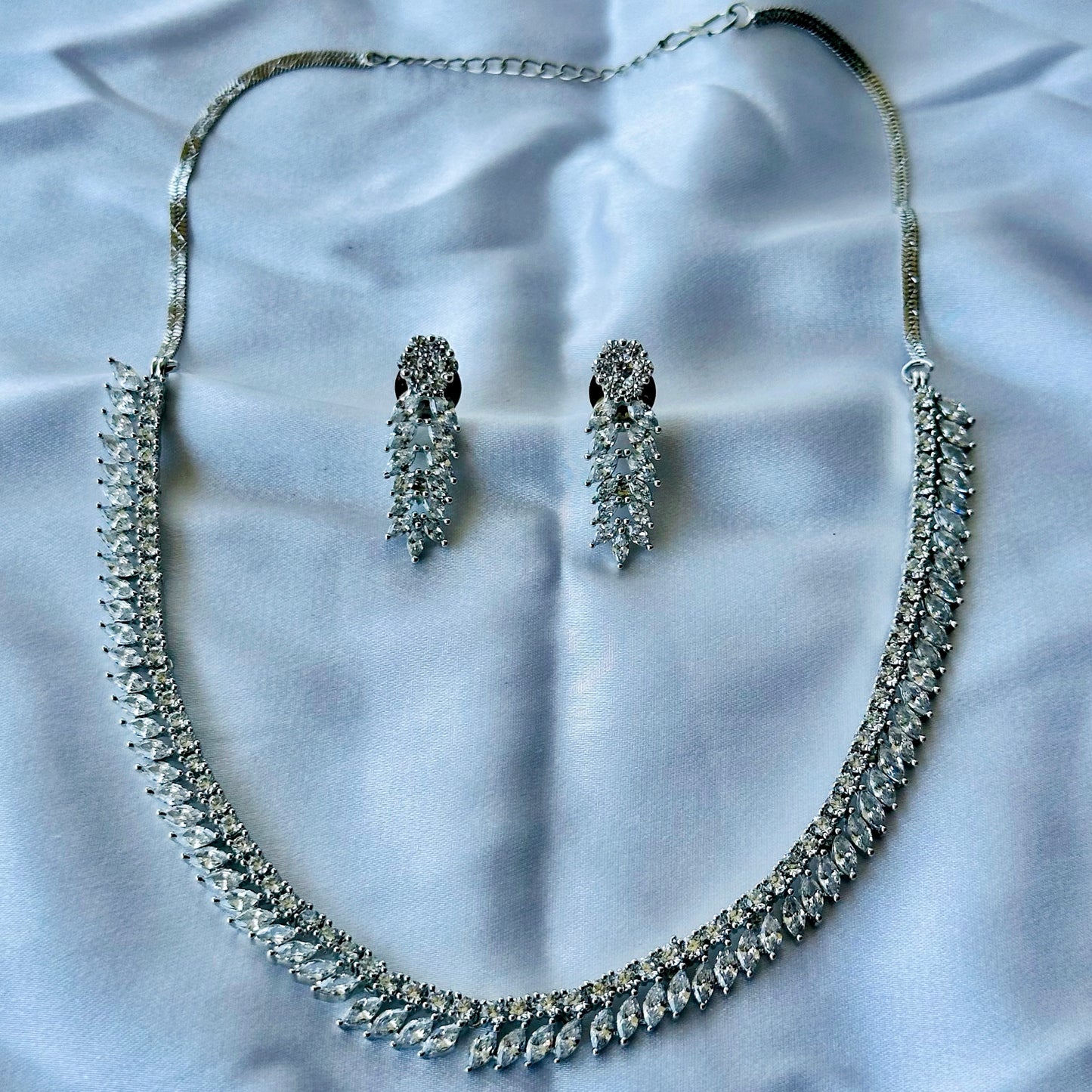 Solitaire Cubic Zircon American Diamond Silver Plated Necklace Set