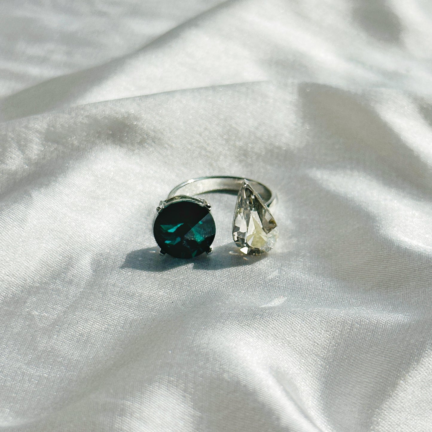 Green Emerald/White Crystal Swarovski Crystals Silver Plated Adjustable Ring