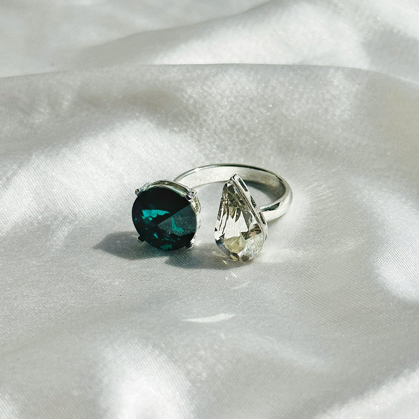 Green Emerald/White Crystal Swarovski Crystals Silver Plated Adjustable Ring