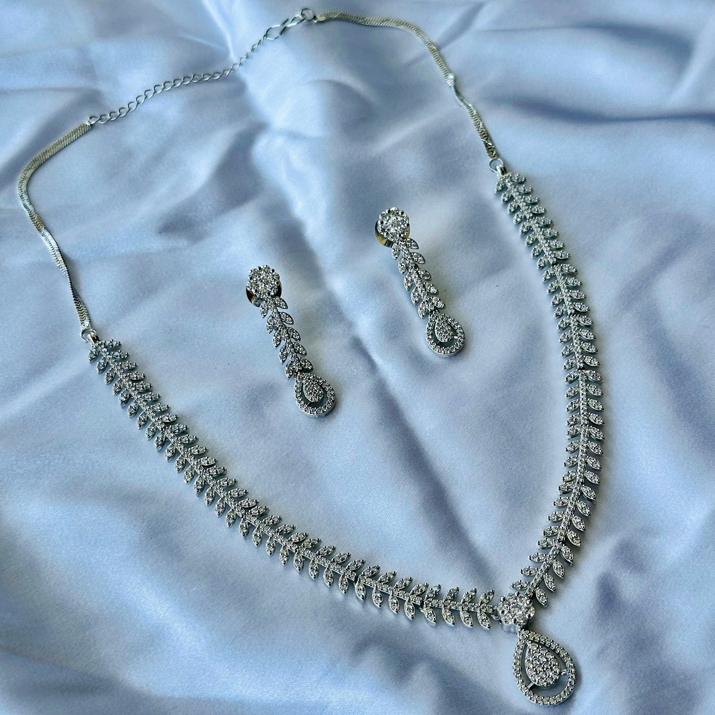 Solitaire Cubic Zircon American Diamond Silver Plated Necklace Set