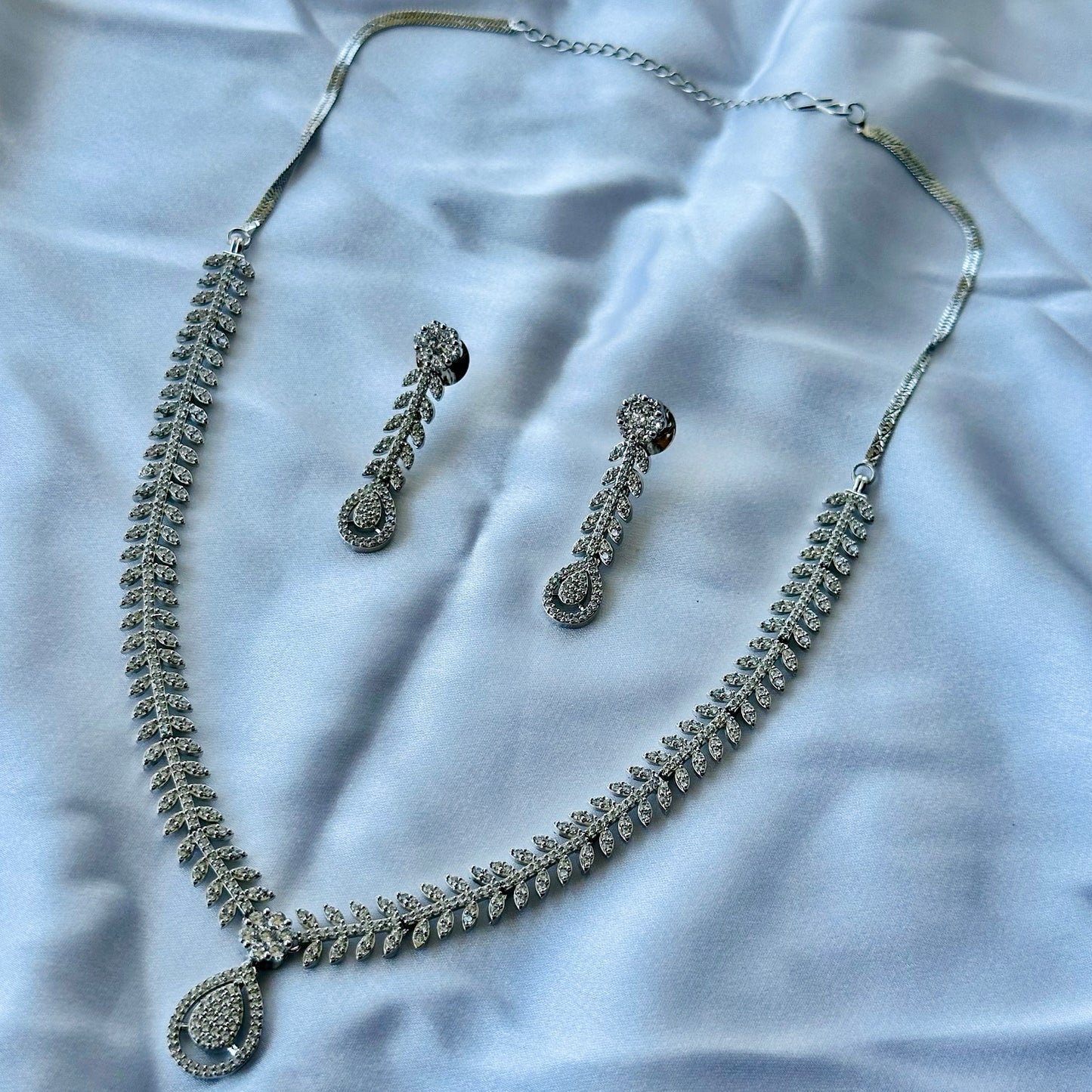 Solitaire Cubic Zircon American Diamond Silver Plated Necklace Set