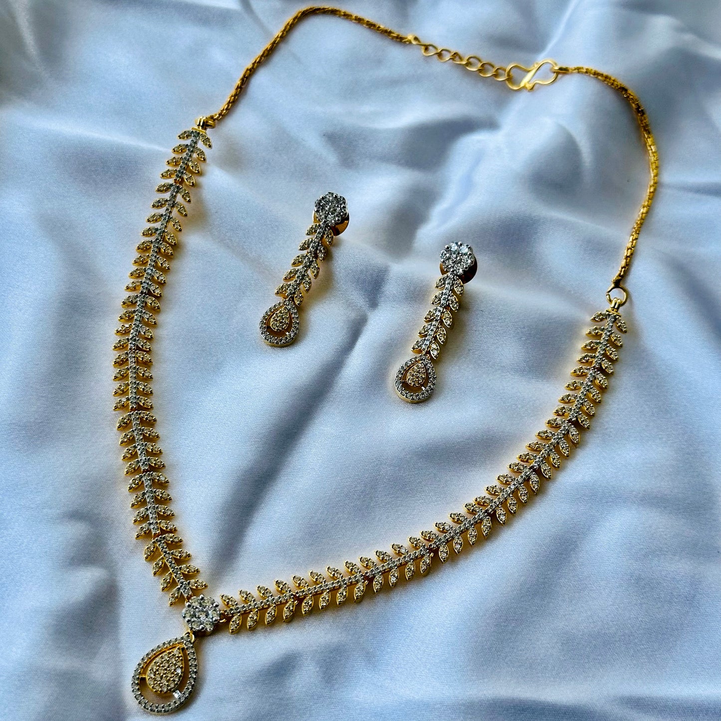Solitaire Cubic Zircon American Diamond Gold Plated Necklace Set