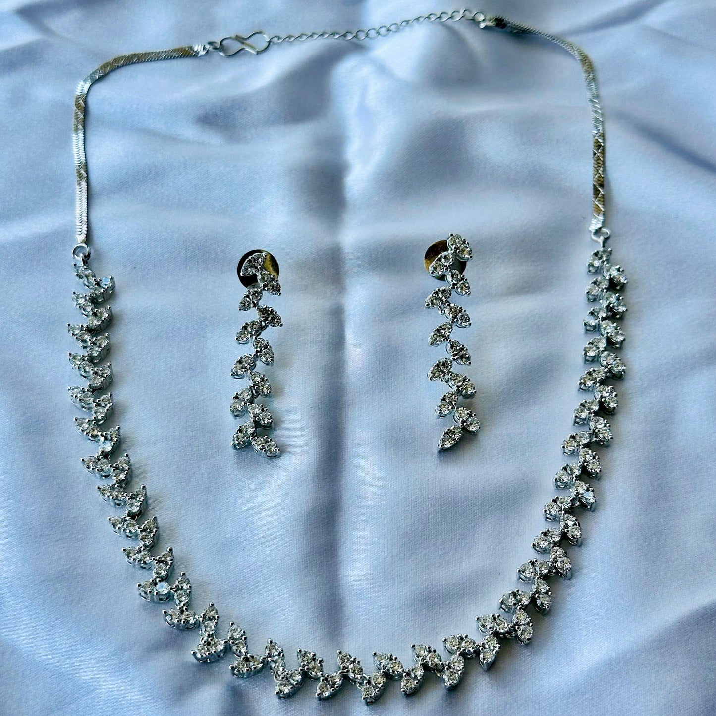 Solitaire Cubic Zircon American Diamond Silver Plated Necklace Set