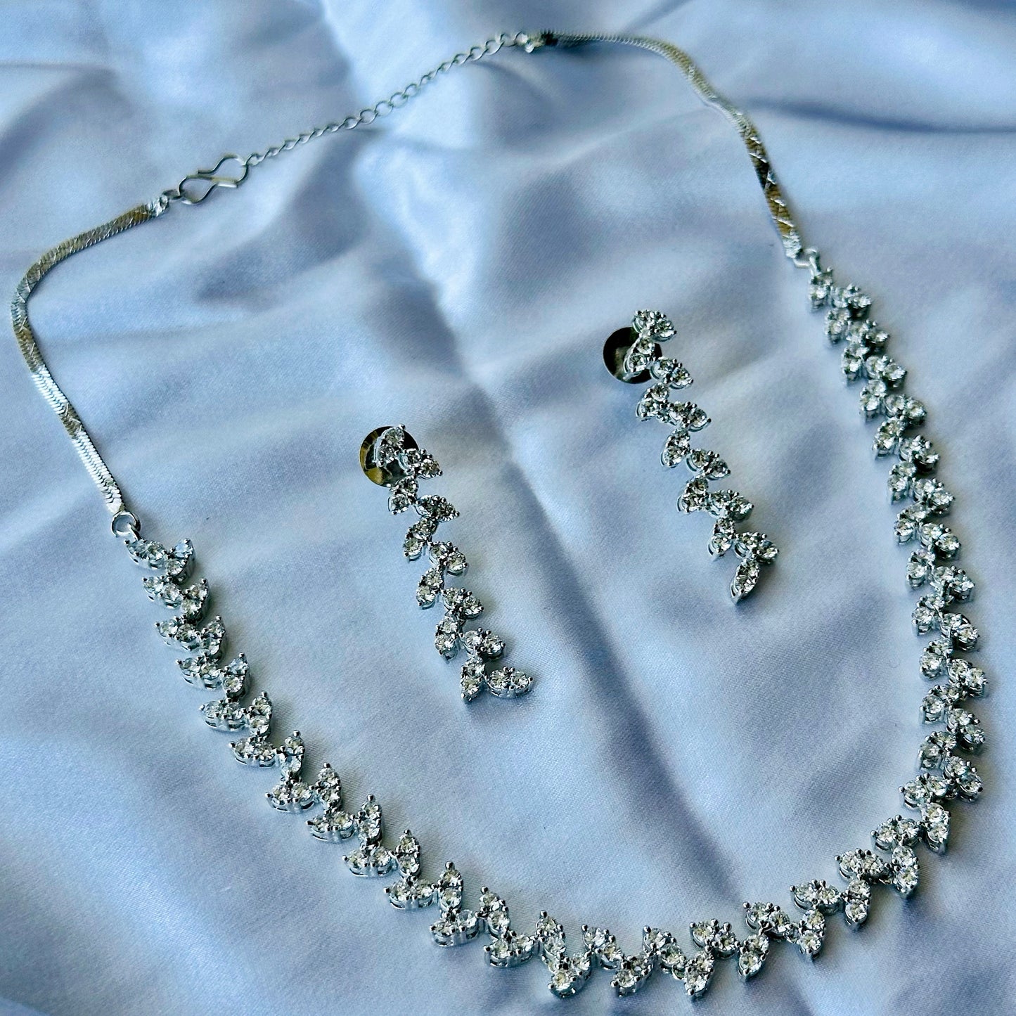 Solitaire Cubic Zircon American Diamond Silver Plated Necklace Set