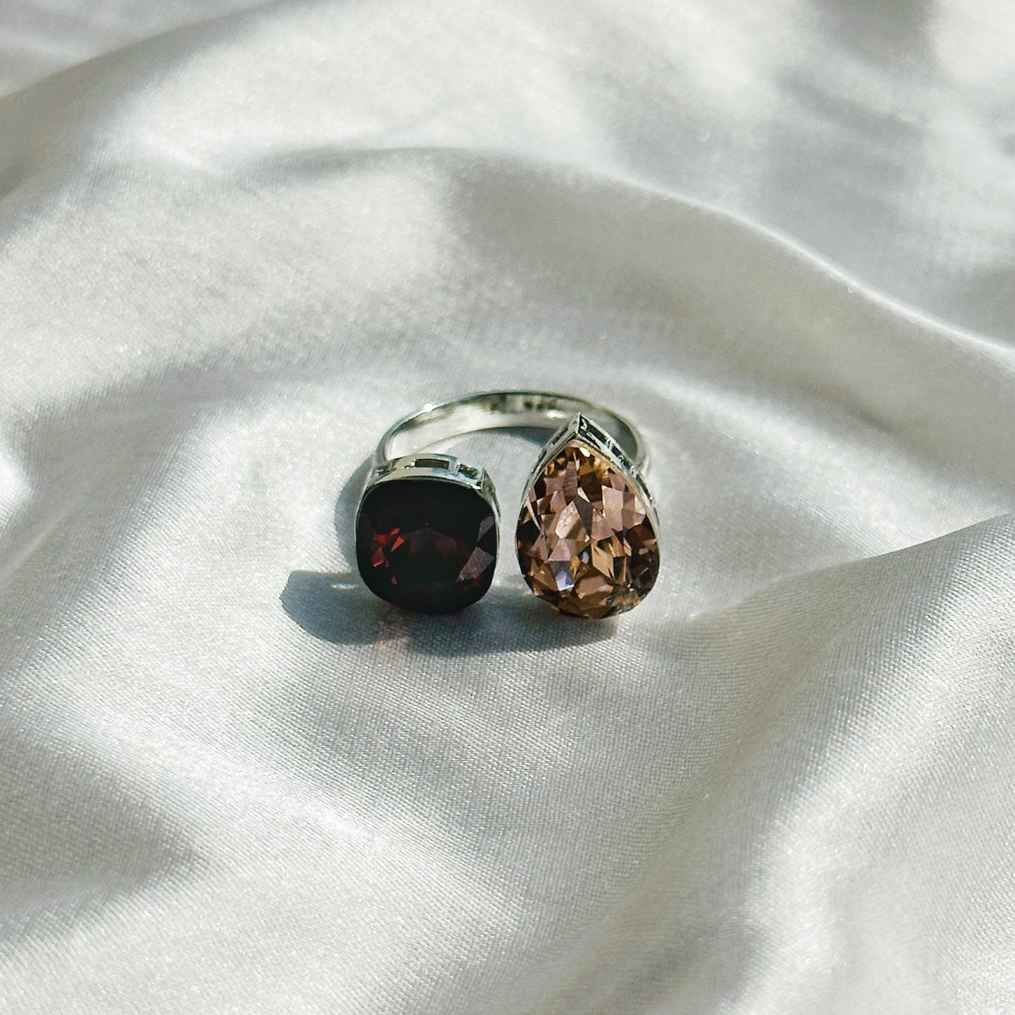 Garnet/Light Peach Swarovski Crystals Silver Plated Adjustable Ring