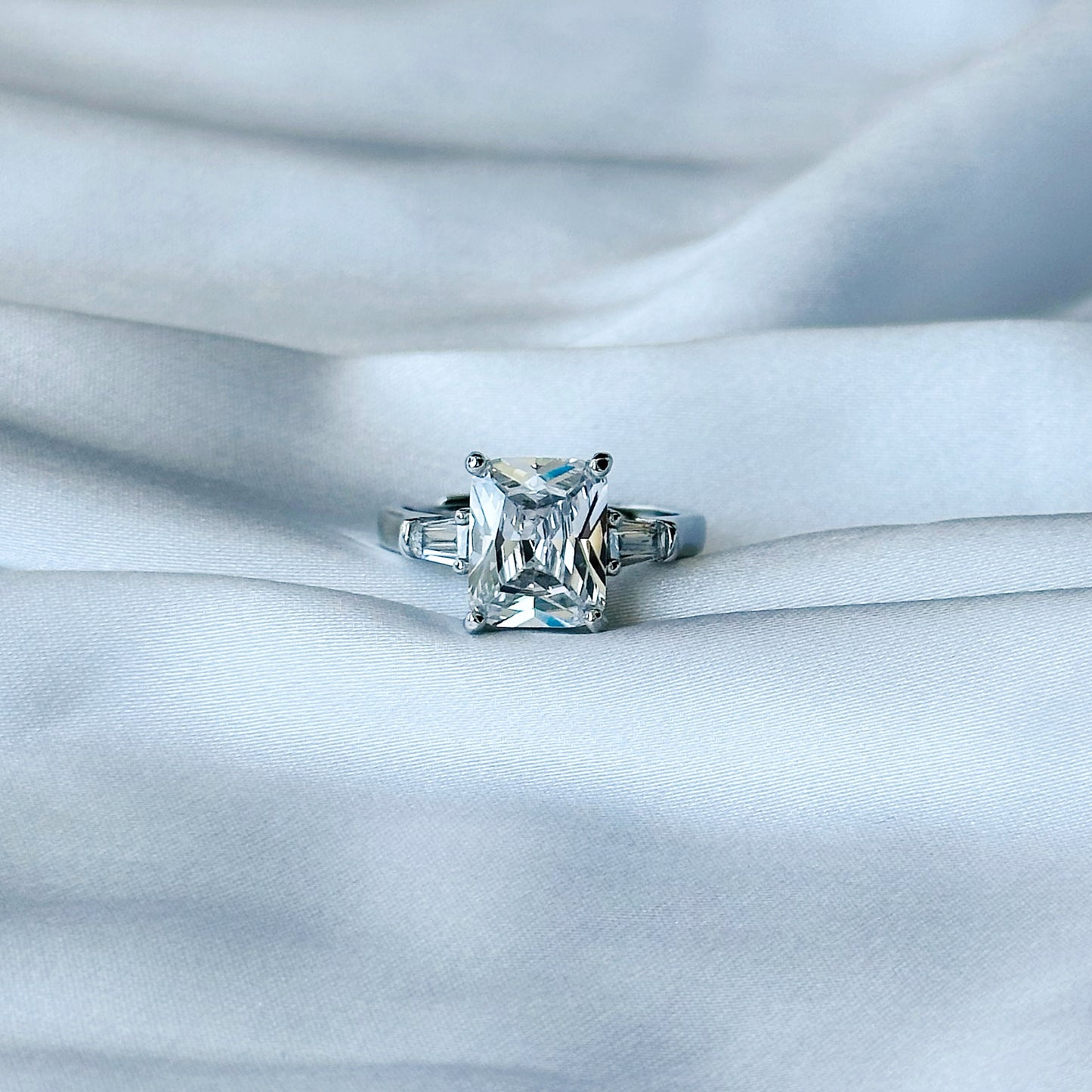 American Diamond Ice Cut Stone American Diamond Silver Plated Adjustable Ring