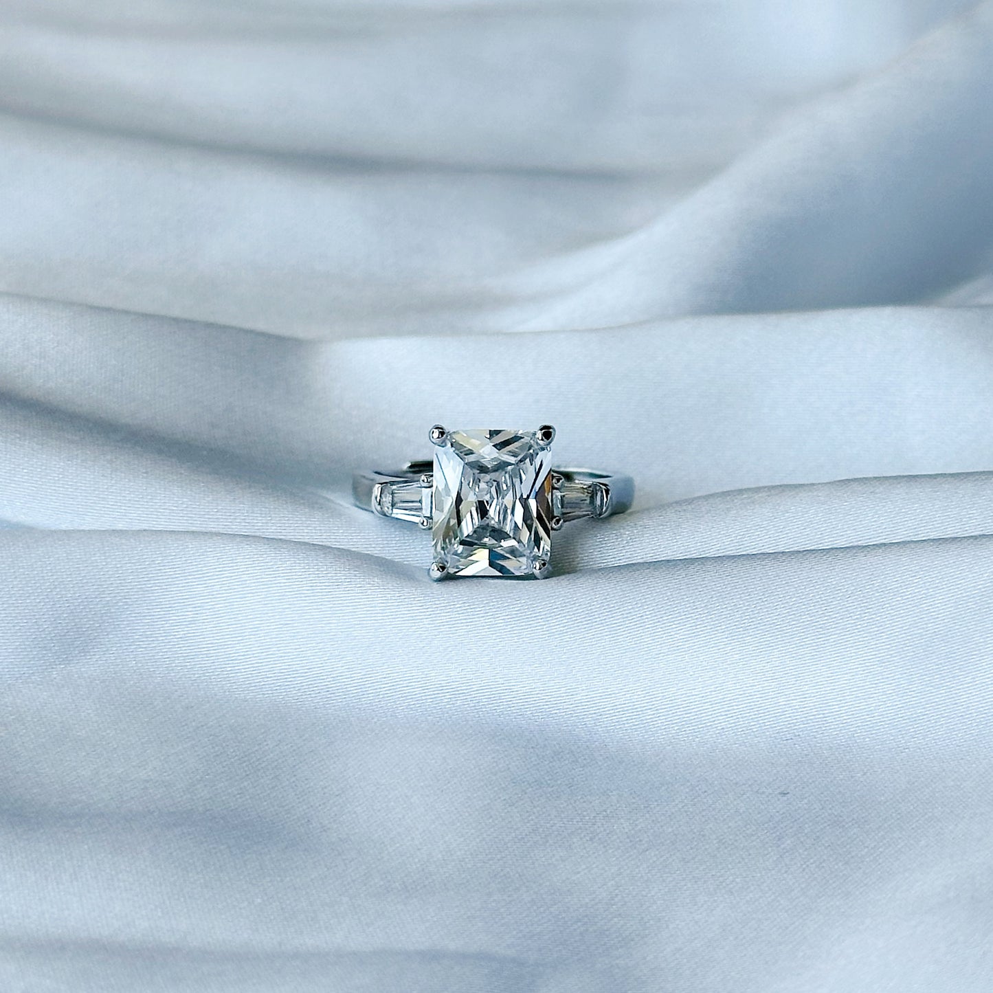 American Diamond Ice Cut Stone American Diamond Silver Plated Adjustable Ring