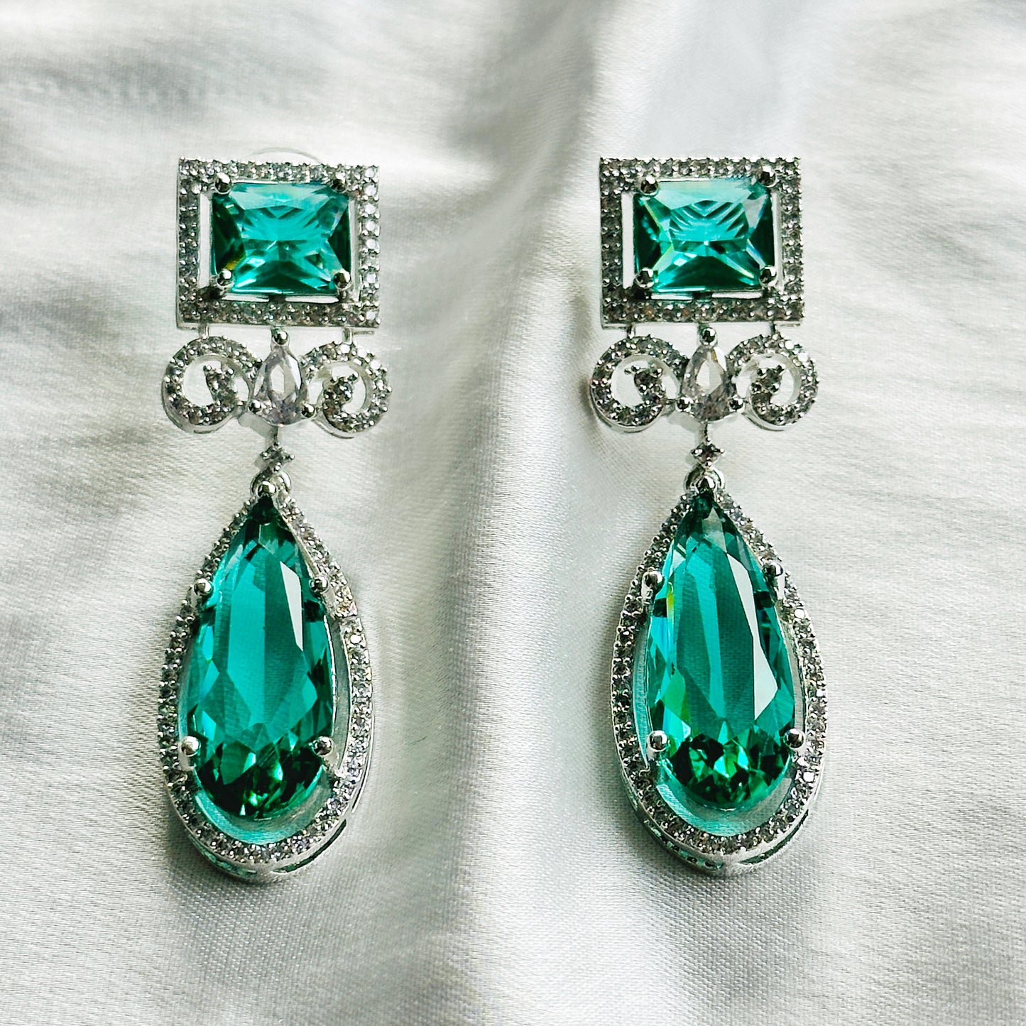 Sea Green Topaz Cubic Zircon Stone American Diamond Silver Plated Necklace Set