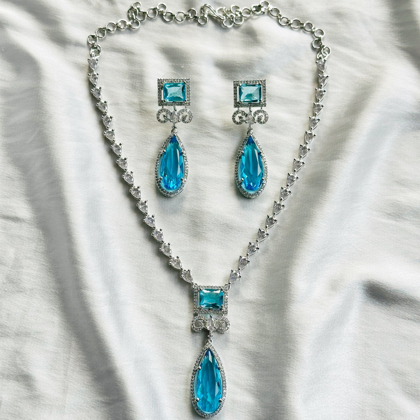 Aqua Blue Sapphire Cubic Zircon Stone American Diamond Silver Plated Necklace Set