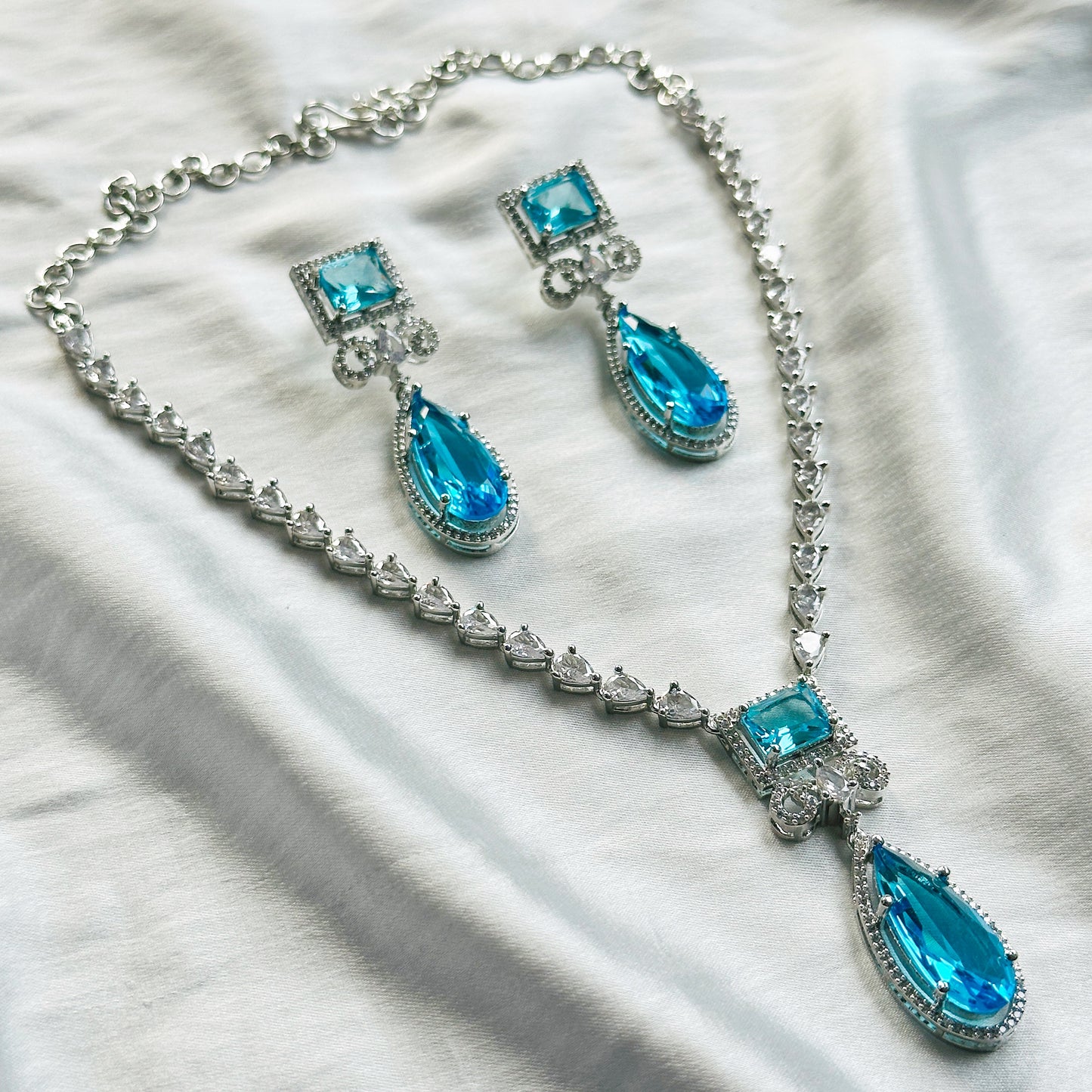 Aqua Blue Sapphire Cubic Zircon Stone American Diamond Silver Plated Necklace Set