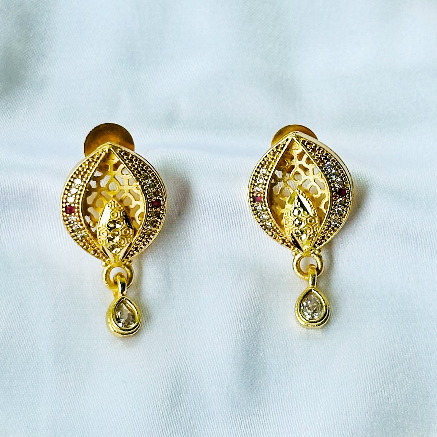 Oval Drop Design American Diamond 1 Micron Gold Plated Necklace Set