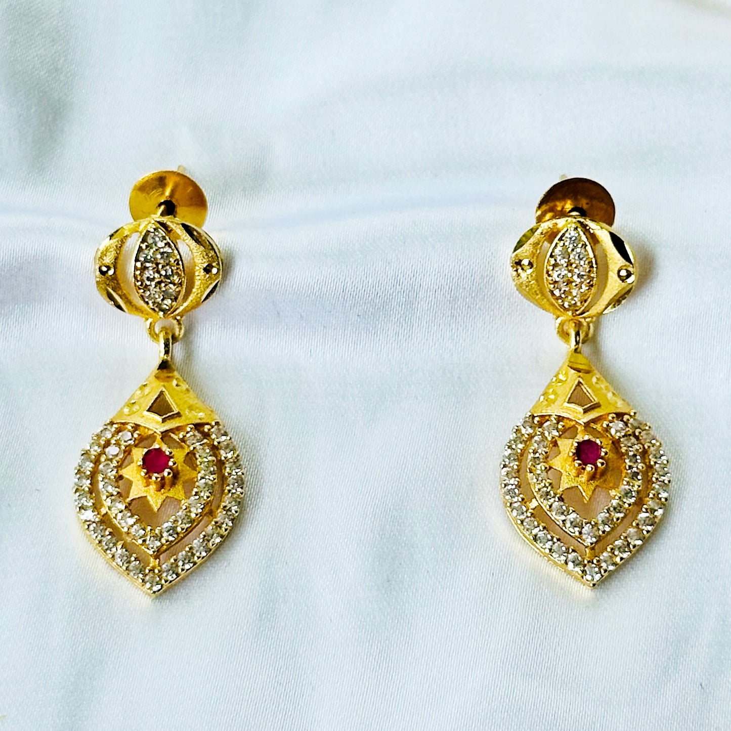 Drop Design American Diamond 1 Micron Gold Plated Necklace Set