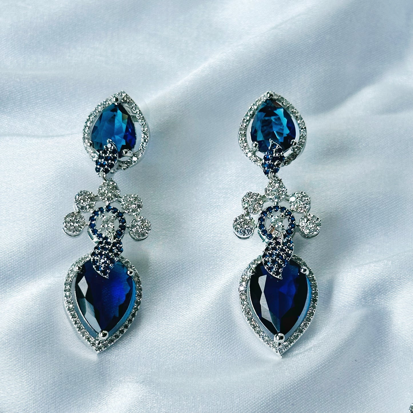 Blue Sapphire Cubic Zircon Stones American Diamond Silver Plated Necklace Set