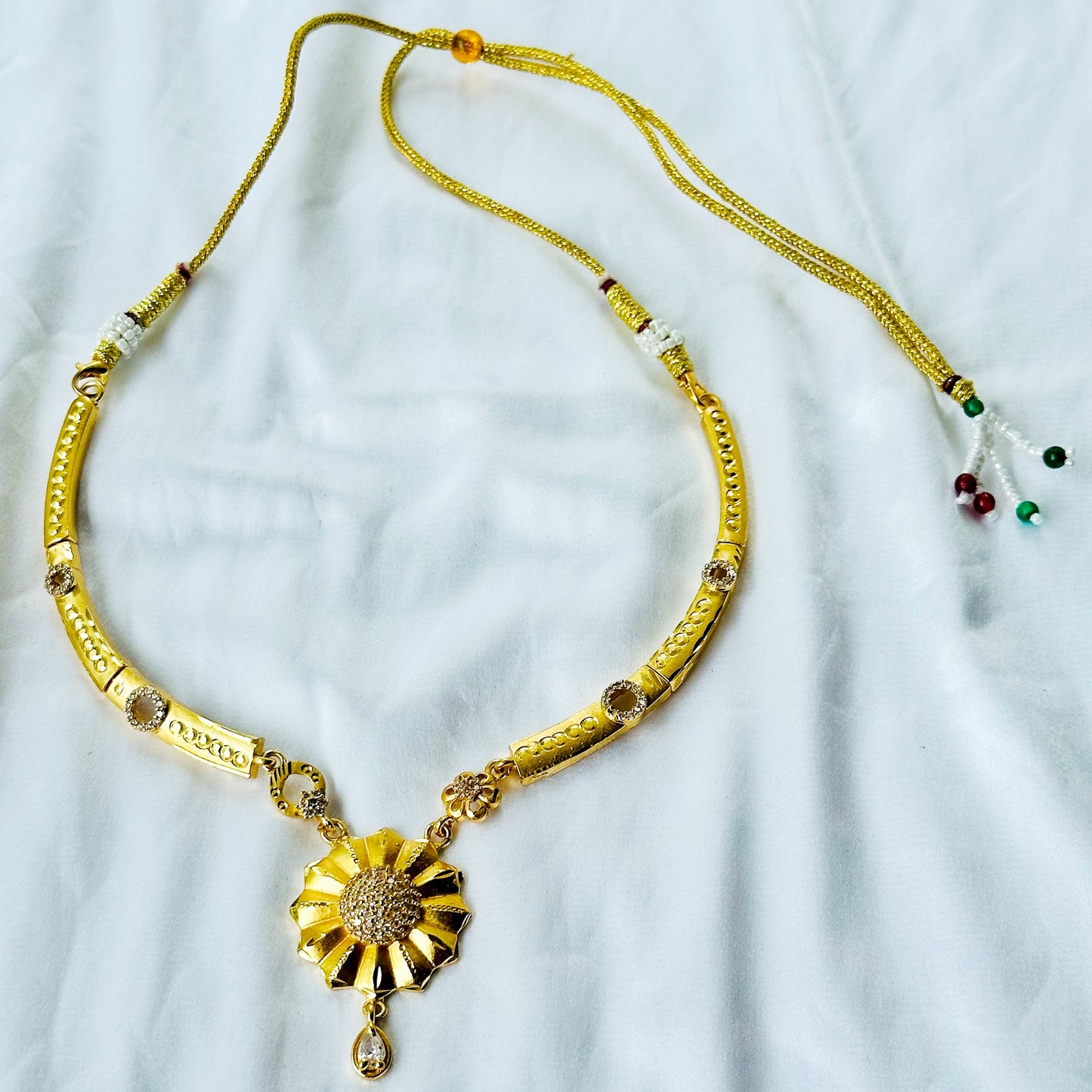 Round Floral Design American Diamond 1 Micron Gold Plated Necklace Set